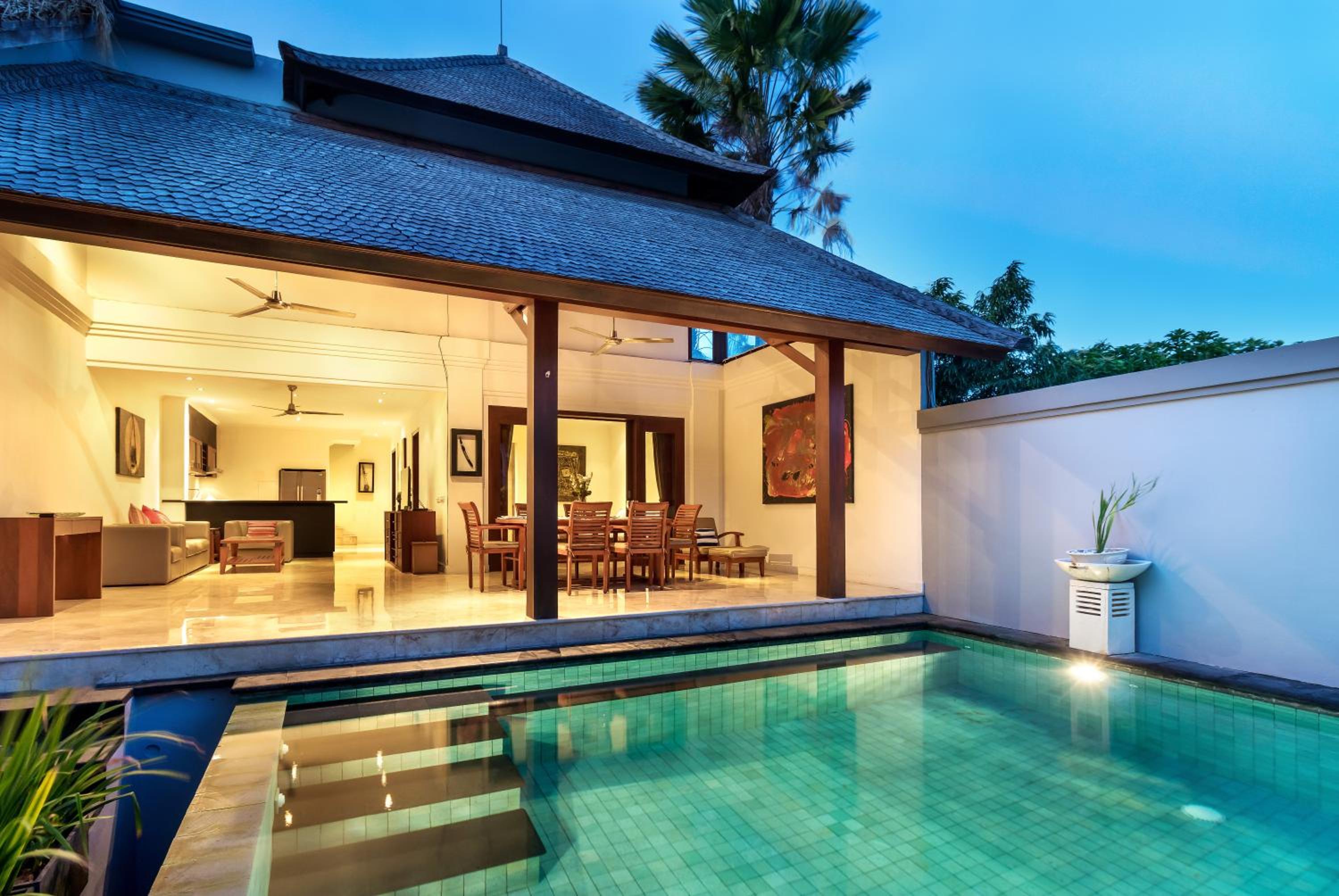Three-Bedroom Villa - Photo 9