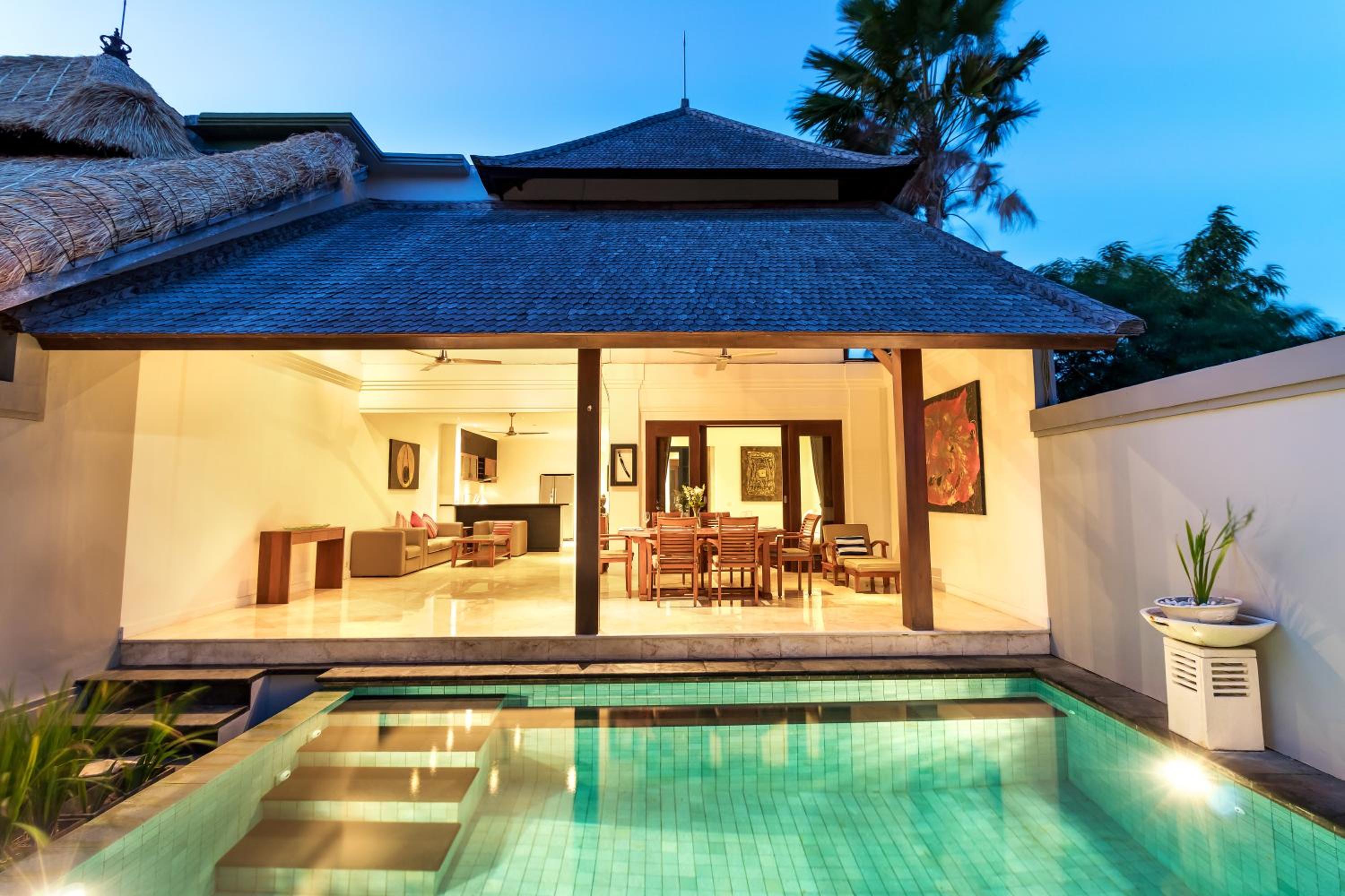 Three-Bedroom Villa - Photo 5