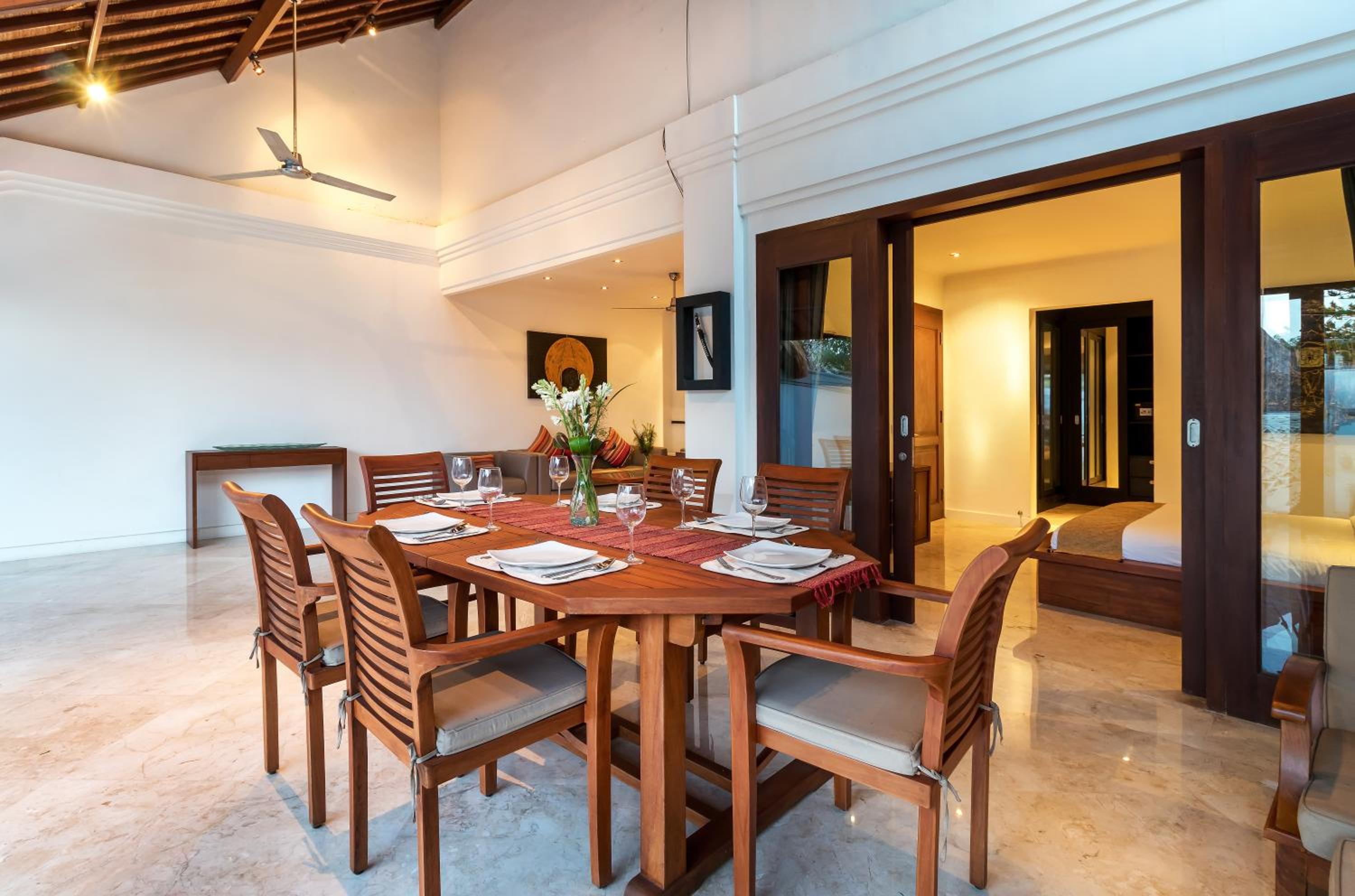 Three-Bedroom Villa - Photo 7