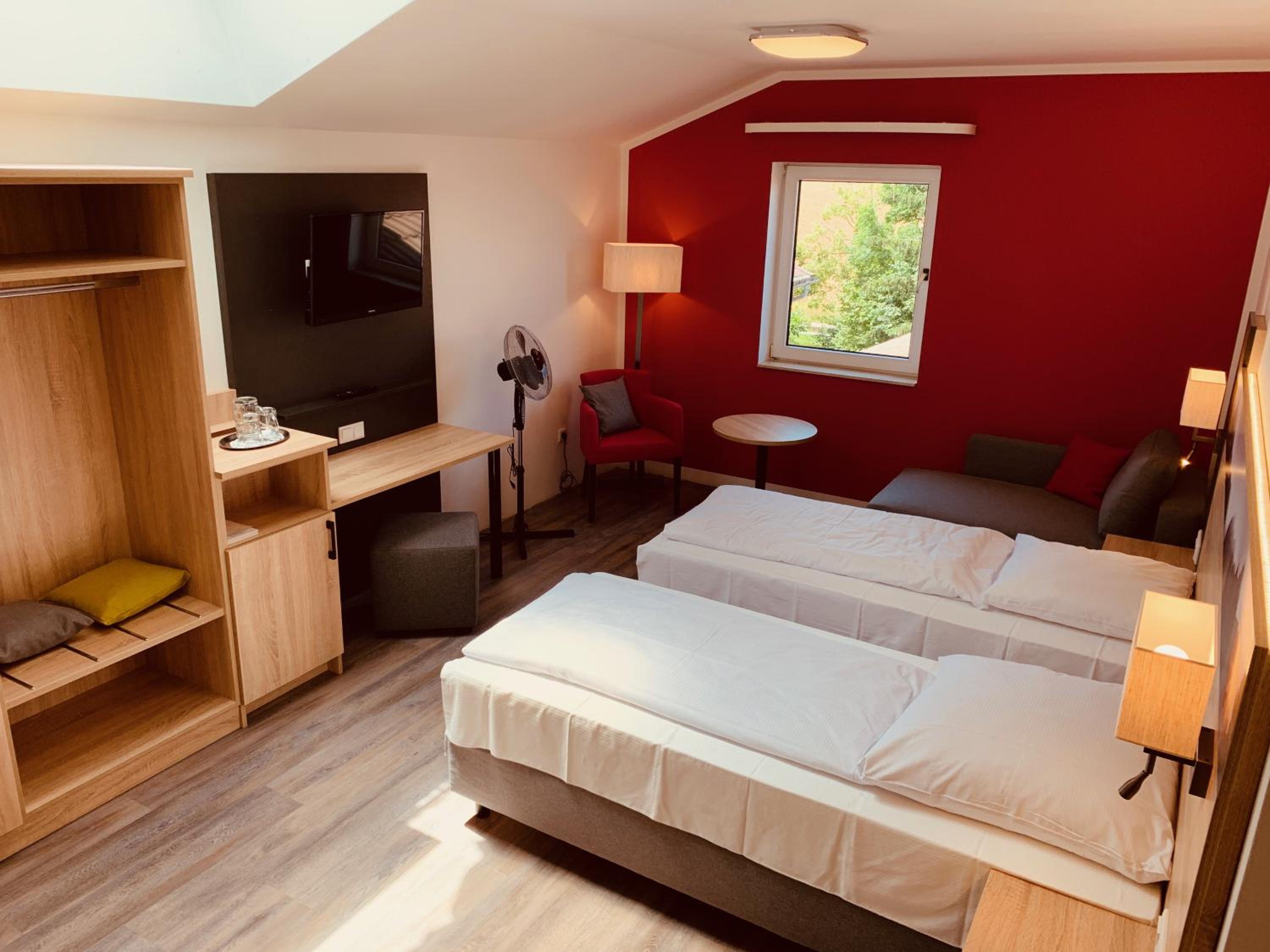 Double Room - Photo 15