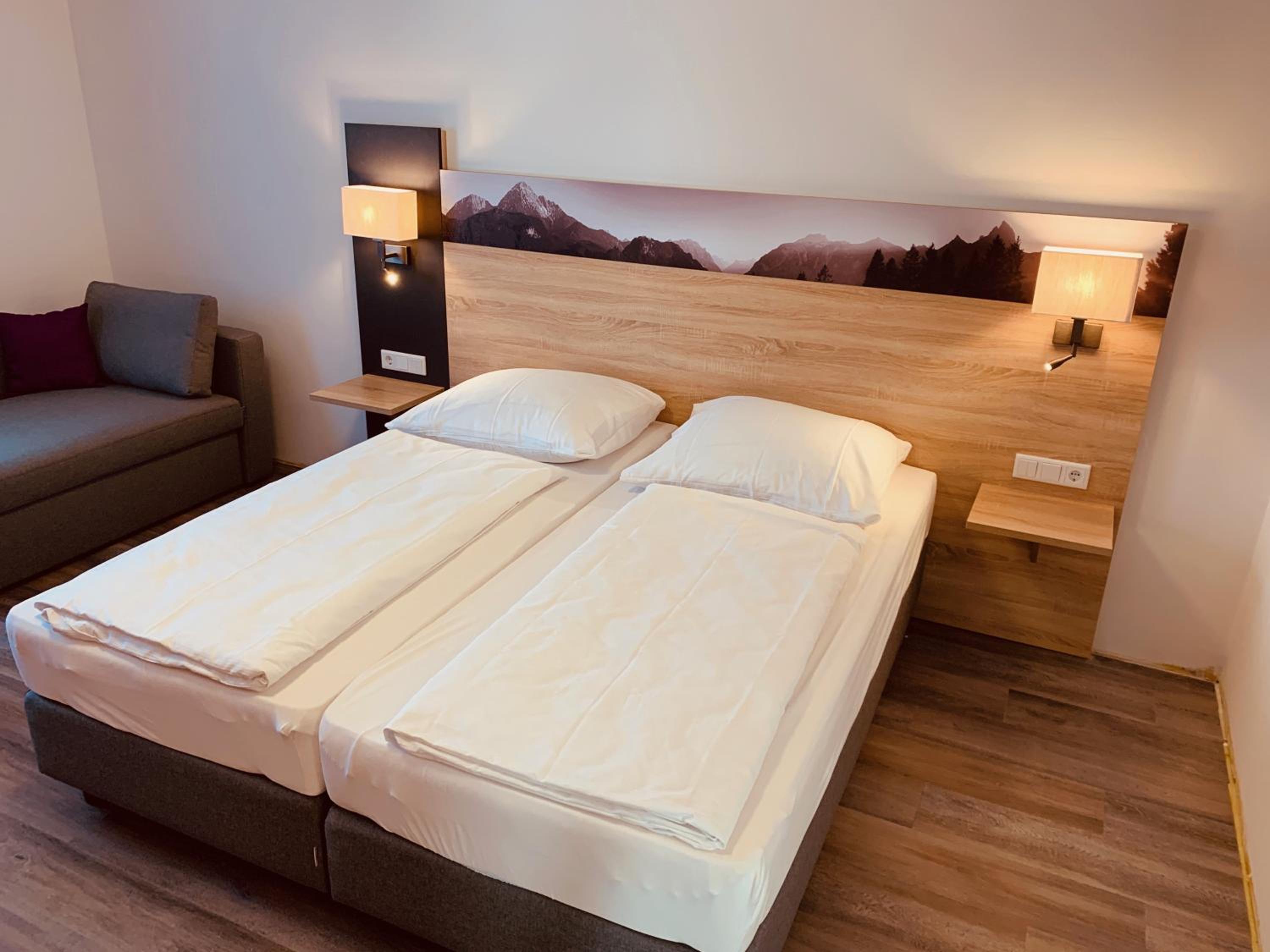 Double Room - Photo 10