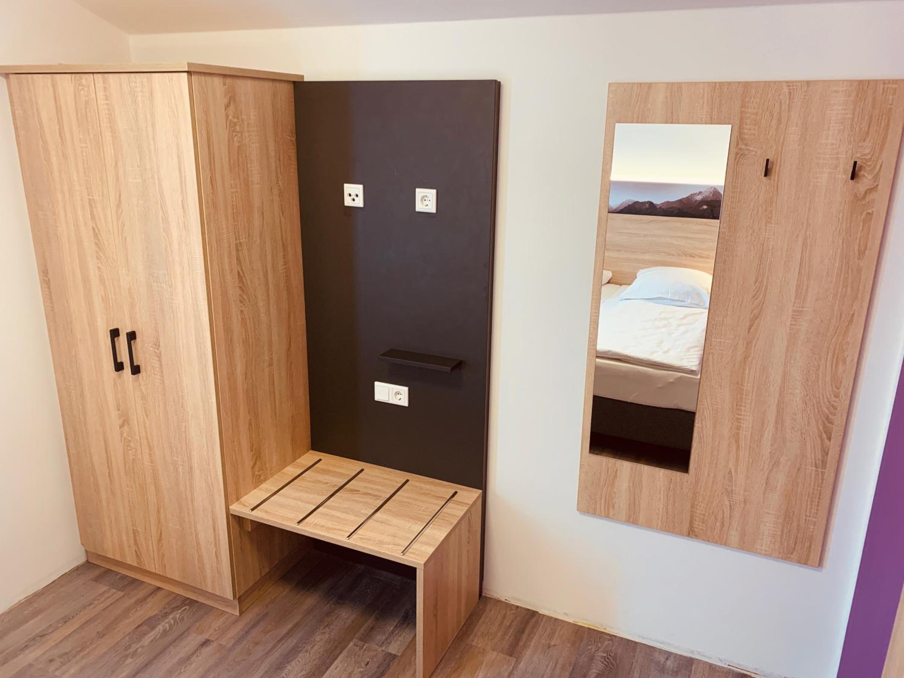 One-Bedroom Suite - Photo 7