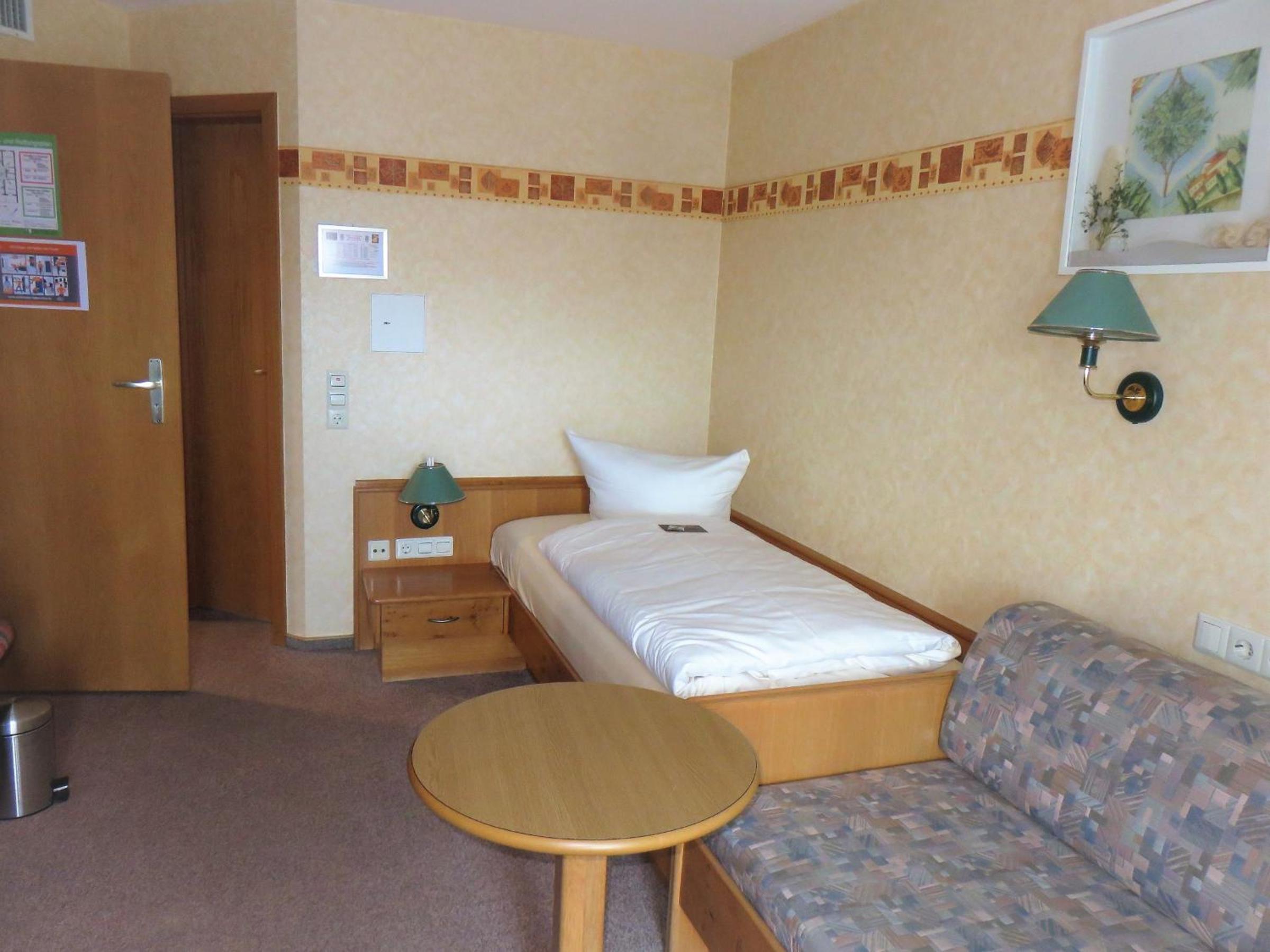 Deluxe Single Room photo 3