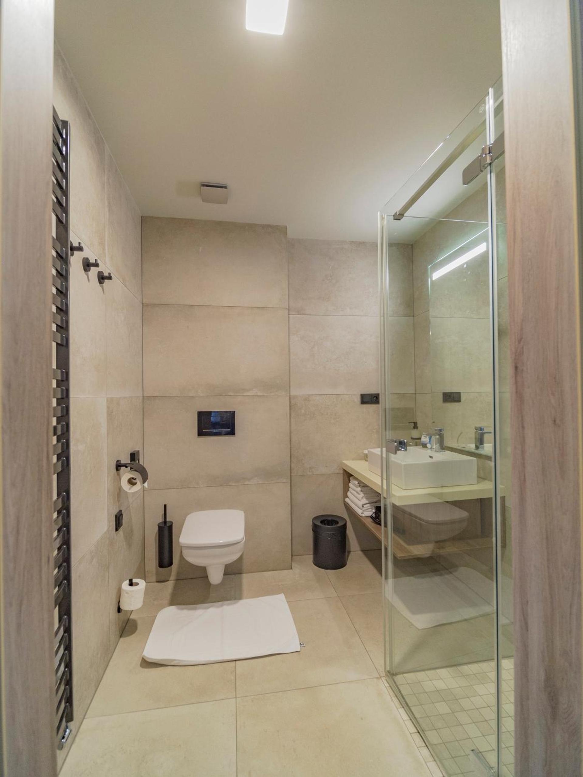 Standard Double Room - Photo 6