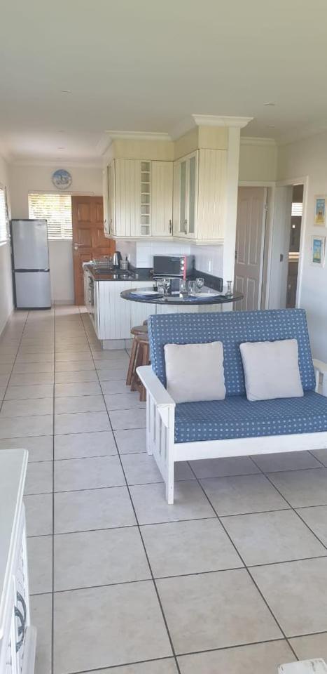Apartment with Sea View - Photo 7