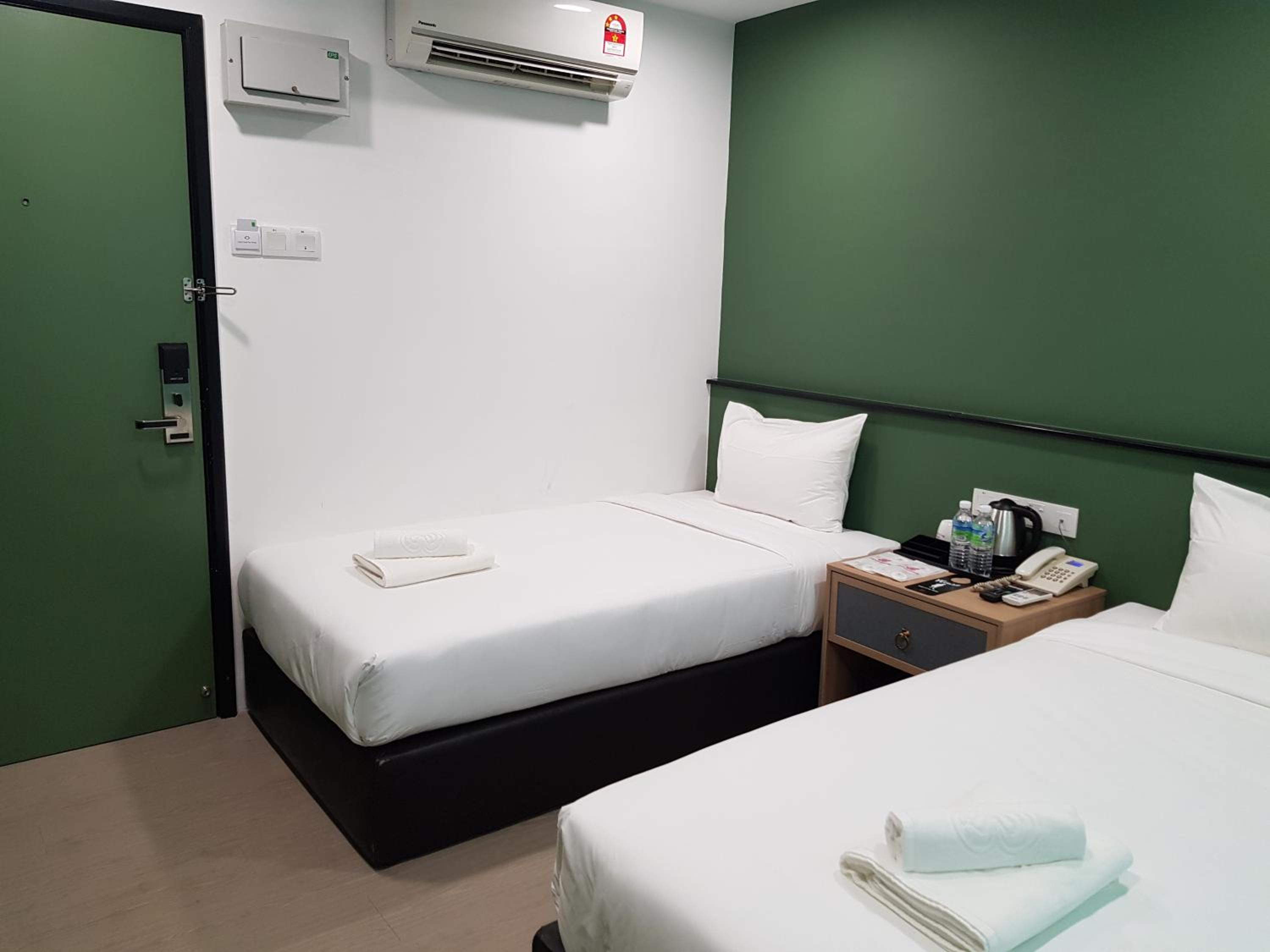 Standard Twin Room photo 2