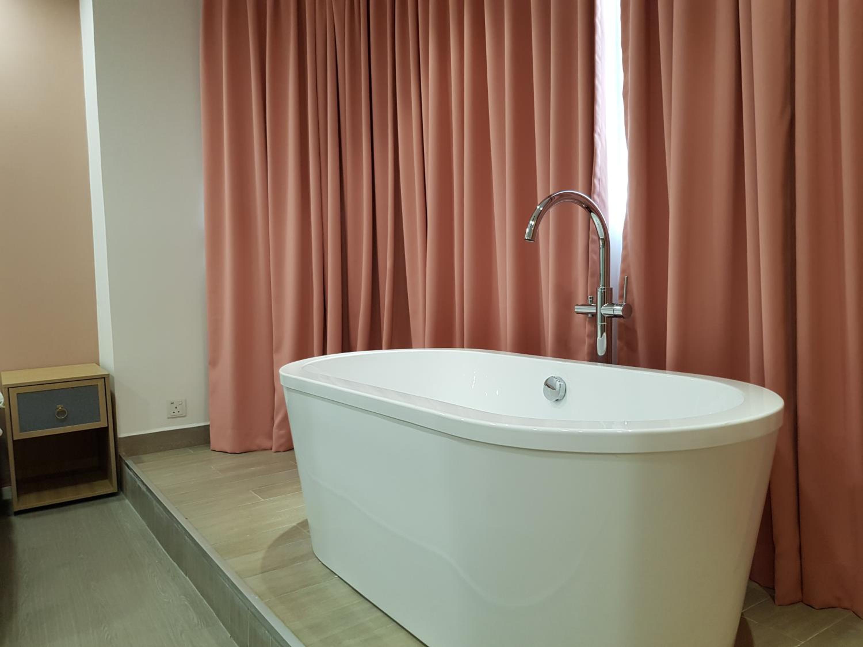 Studio with Spa Bath