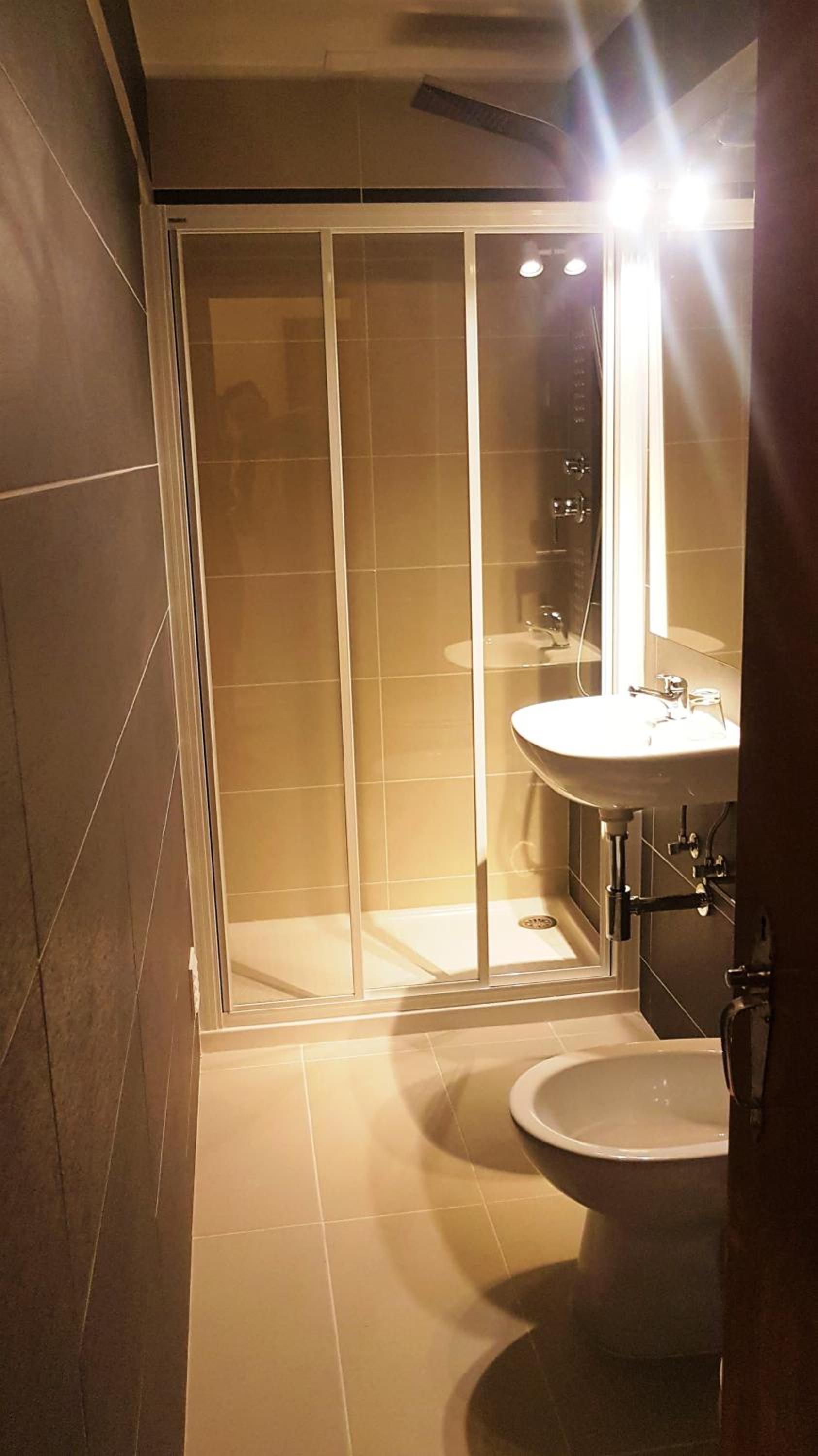 Double Room - Photo 5