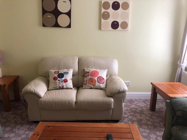 Three-Bedroom Apartment - Photo 5