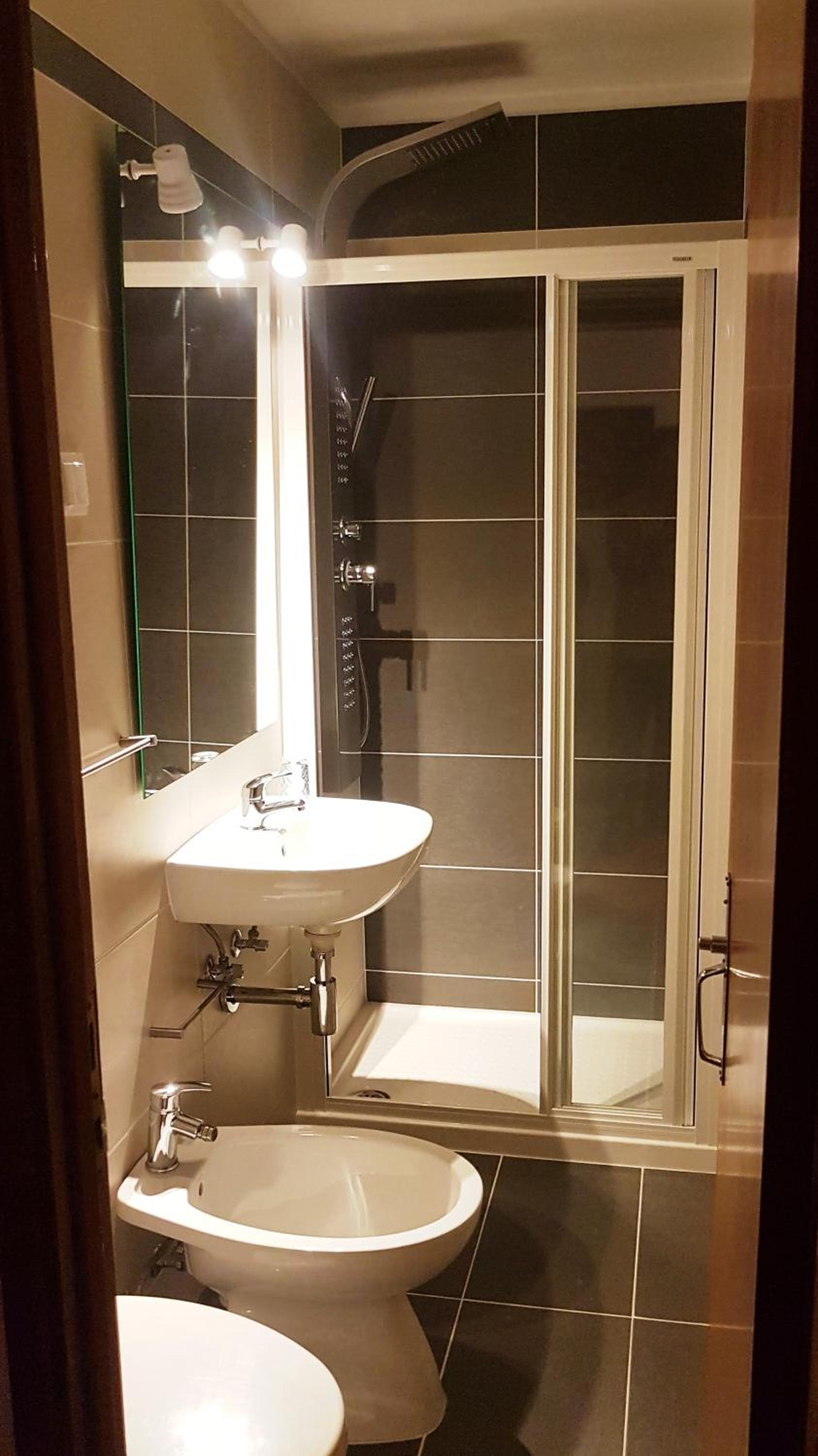Double Room - Photo 10