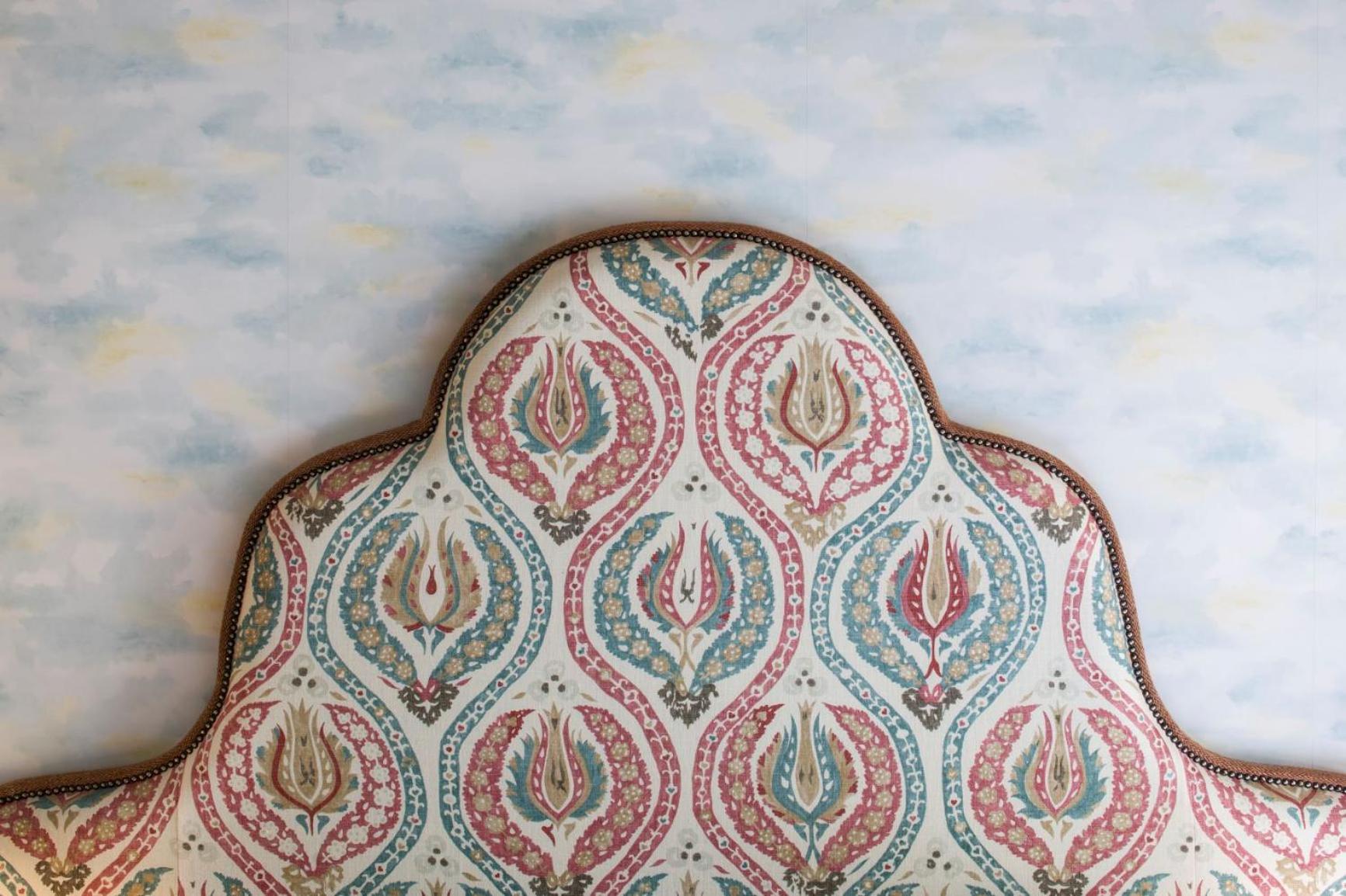 Delightful Room - Photo 16