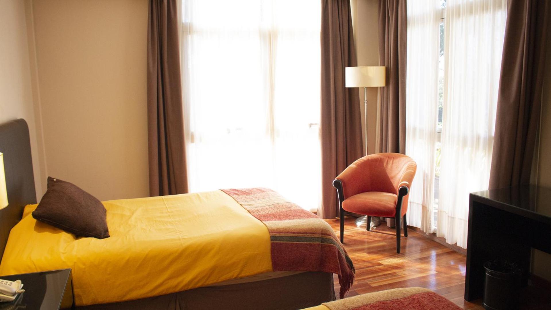 Deluxe Twin Room photo 2