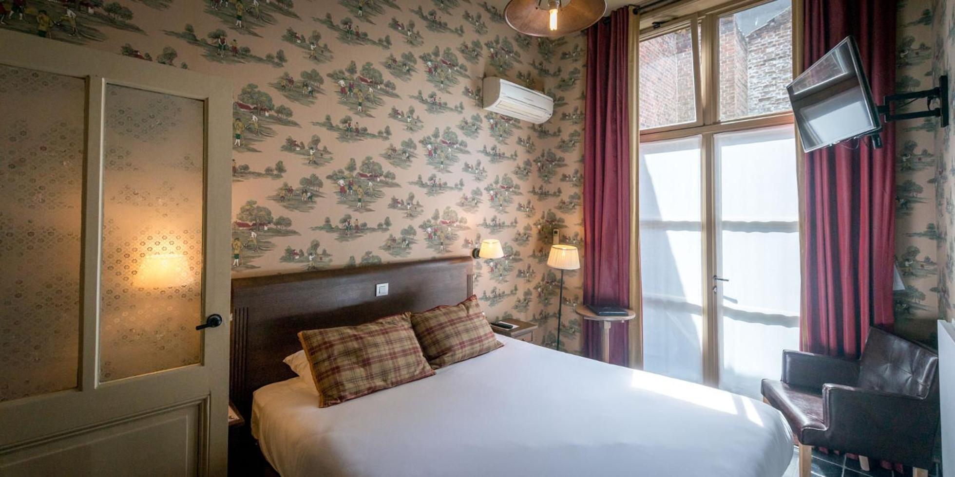 Small Double Room - Photo 13