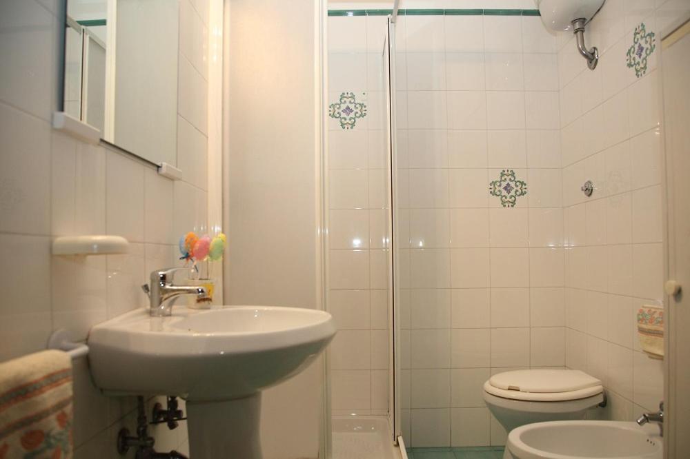 Deluxe Double Room with Balcony photo 3