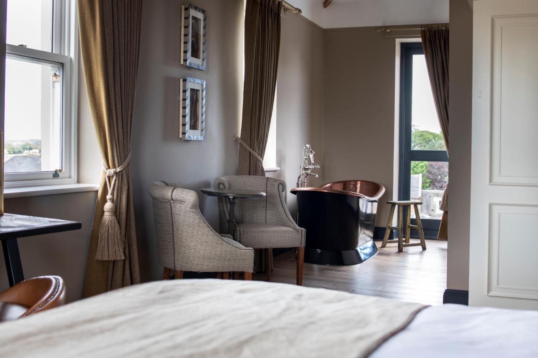 Heritage Deluxe Room photo 2
