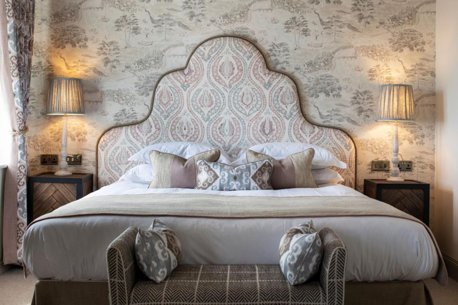 Delightful Room - Photo 26