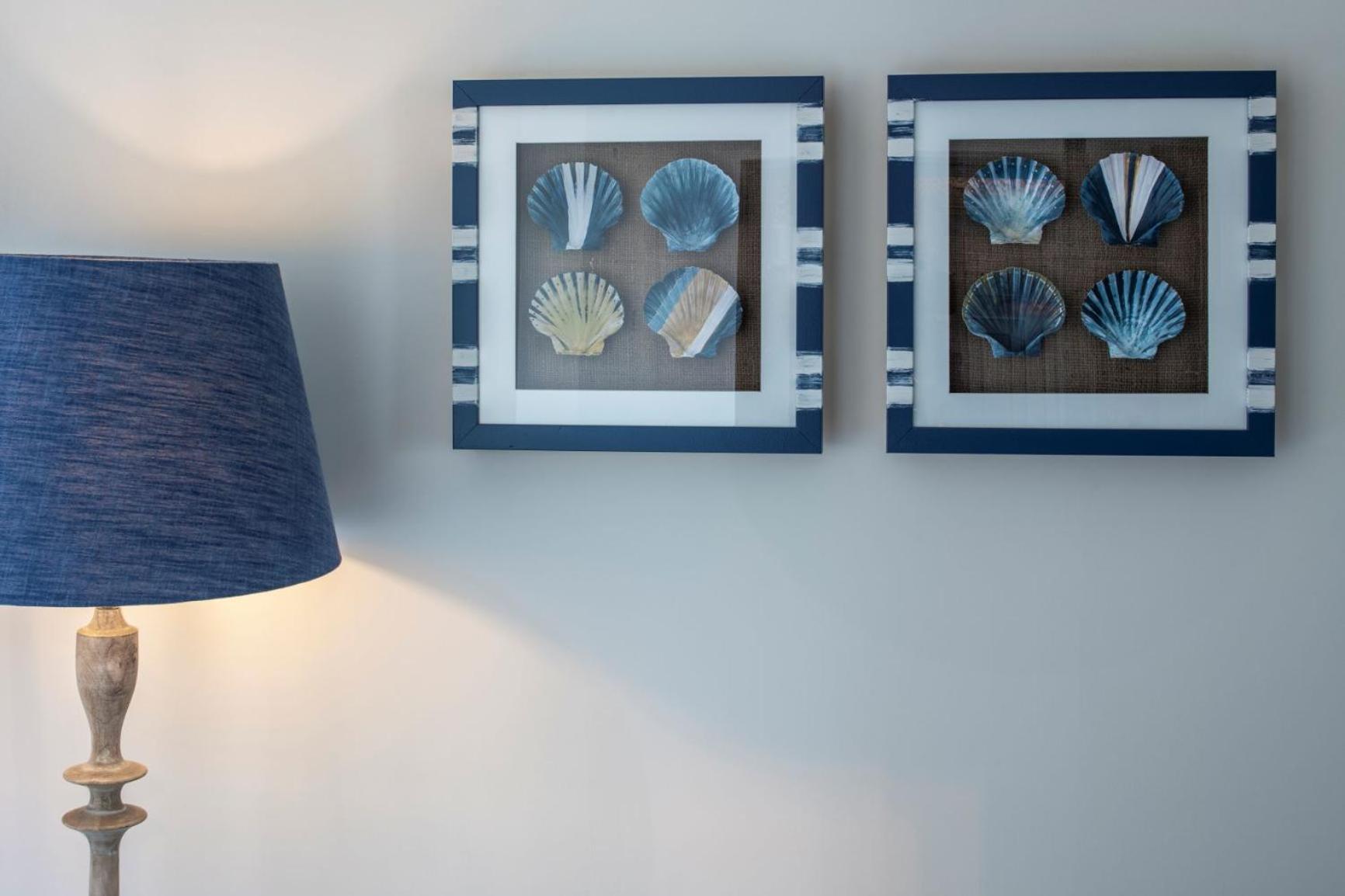 Delightful Room - Photo 8