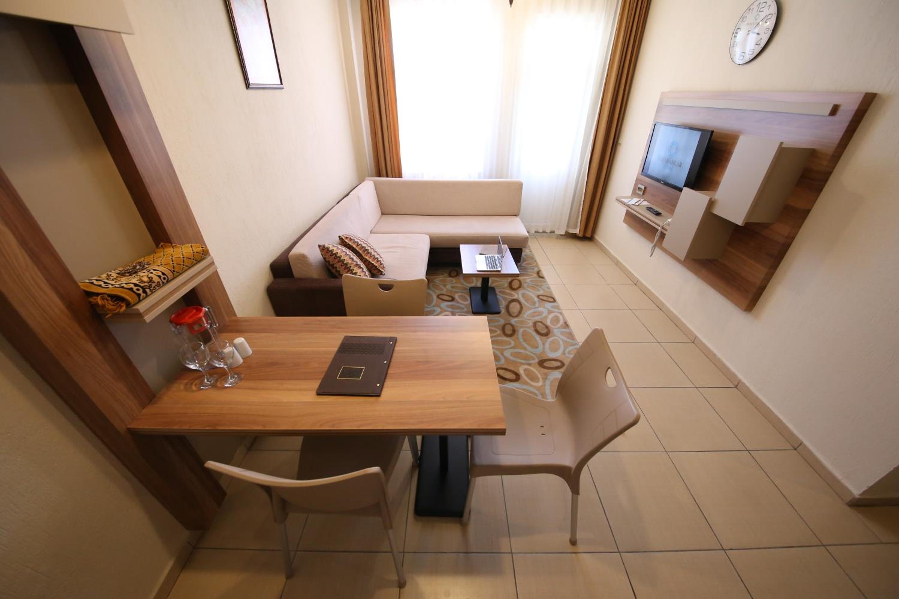 One-Bedroom Apartment - Photo 1