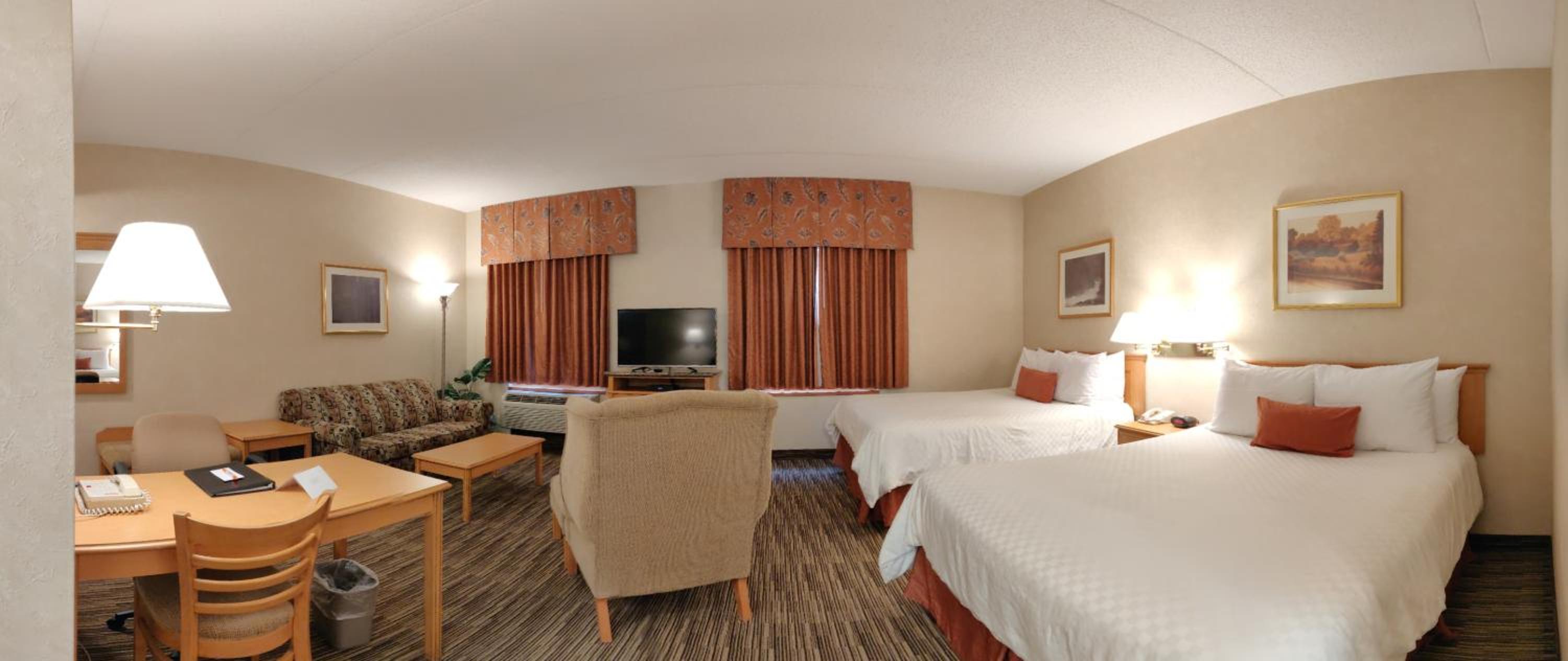 Queen Suite photo 2