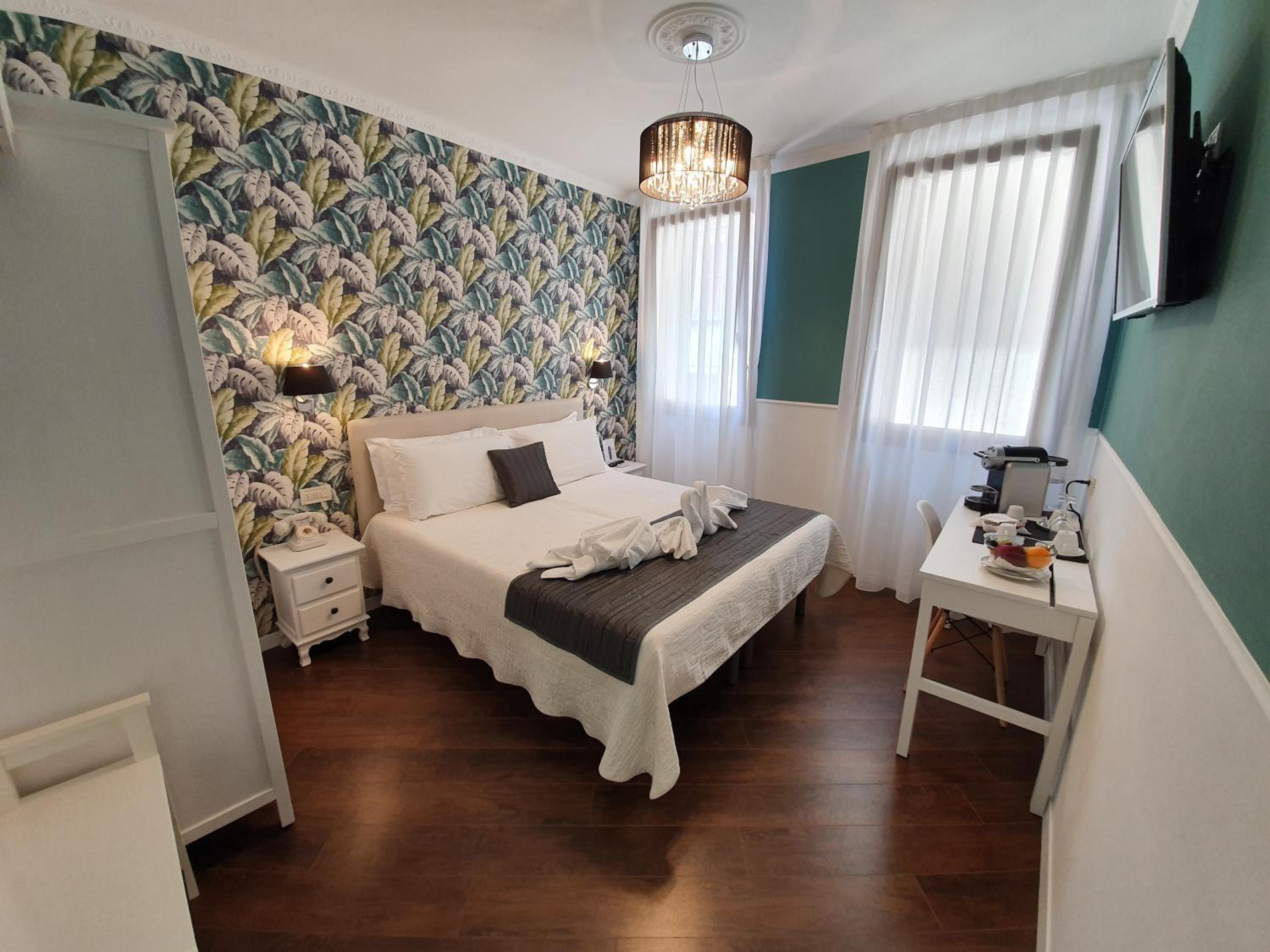 Standard Double Room - Photo 1
