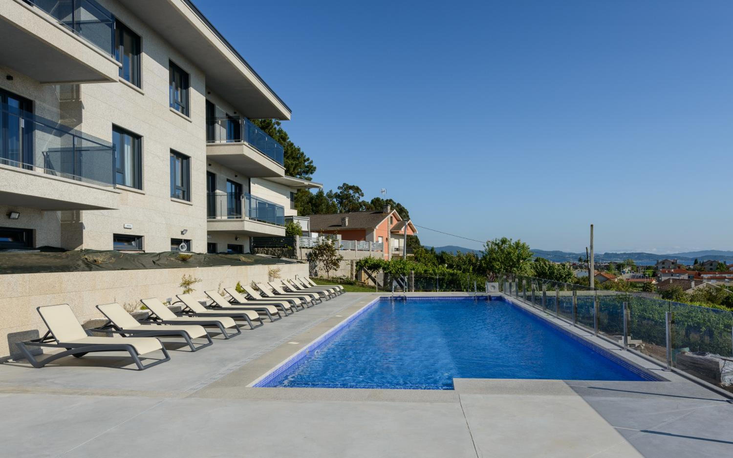 One-Bedroom Apartment with Sea View - Photo 7