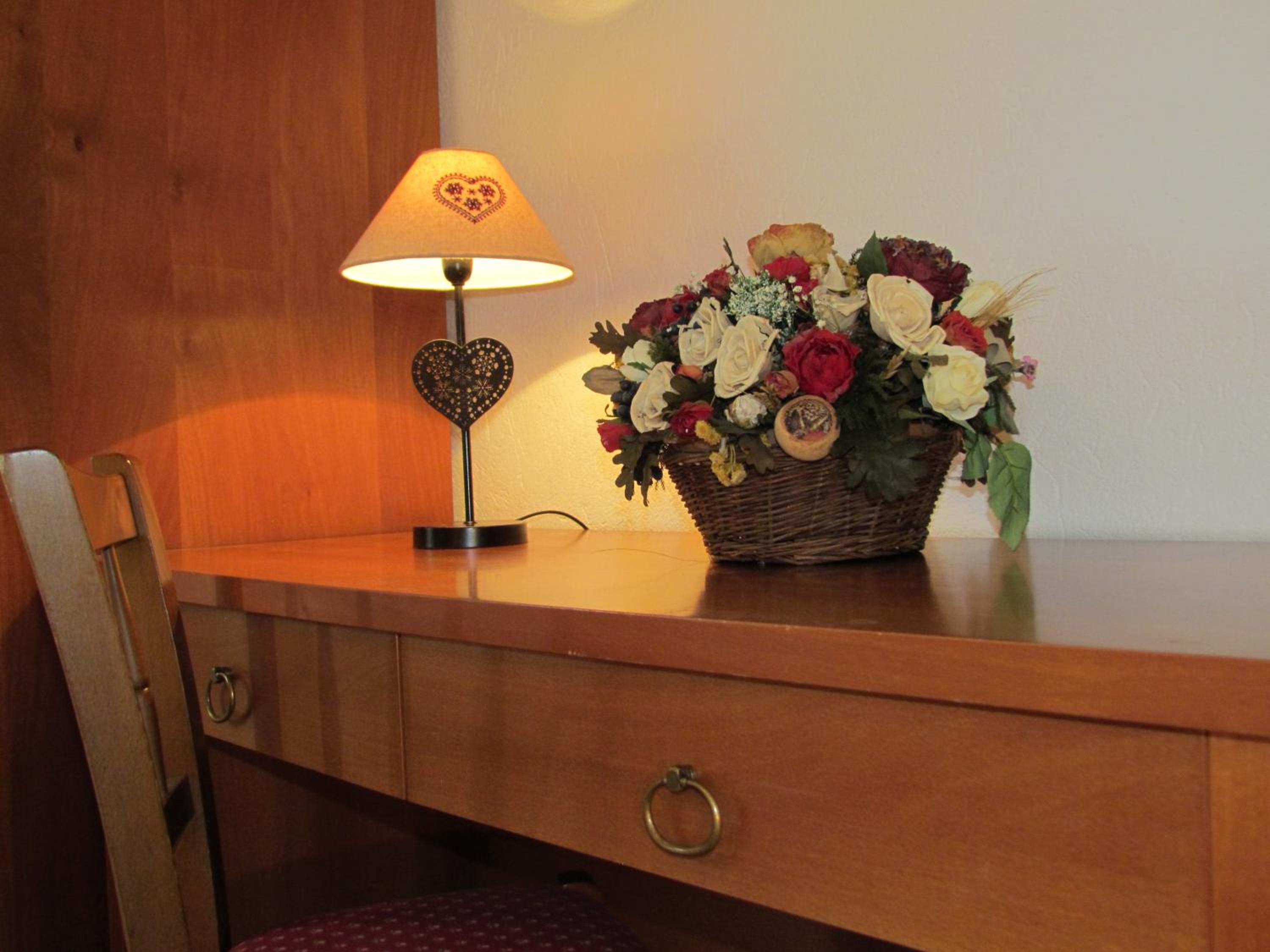 Apartment with Balcony - Photo 6