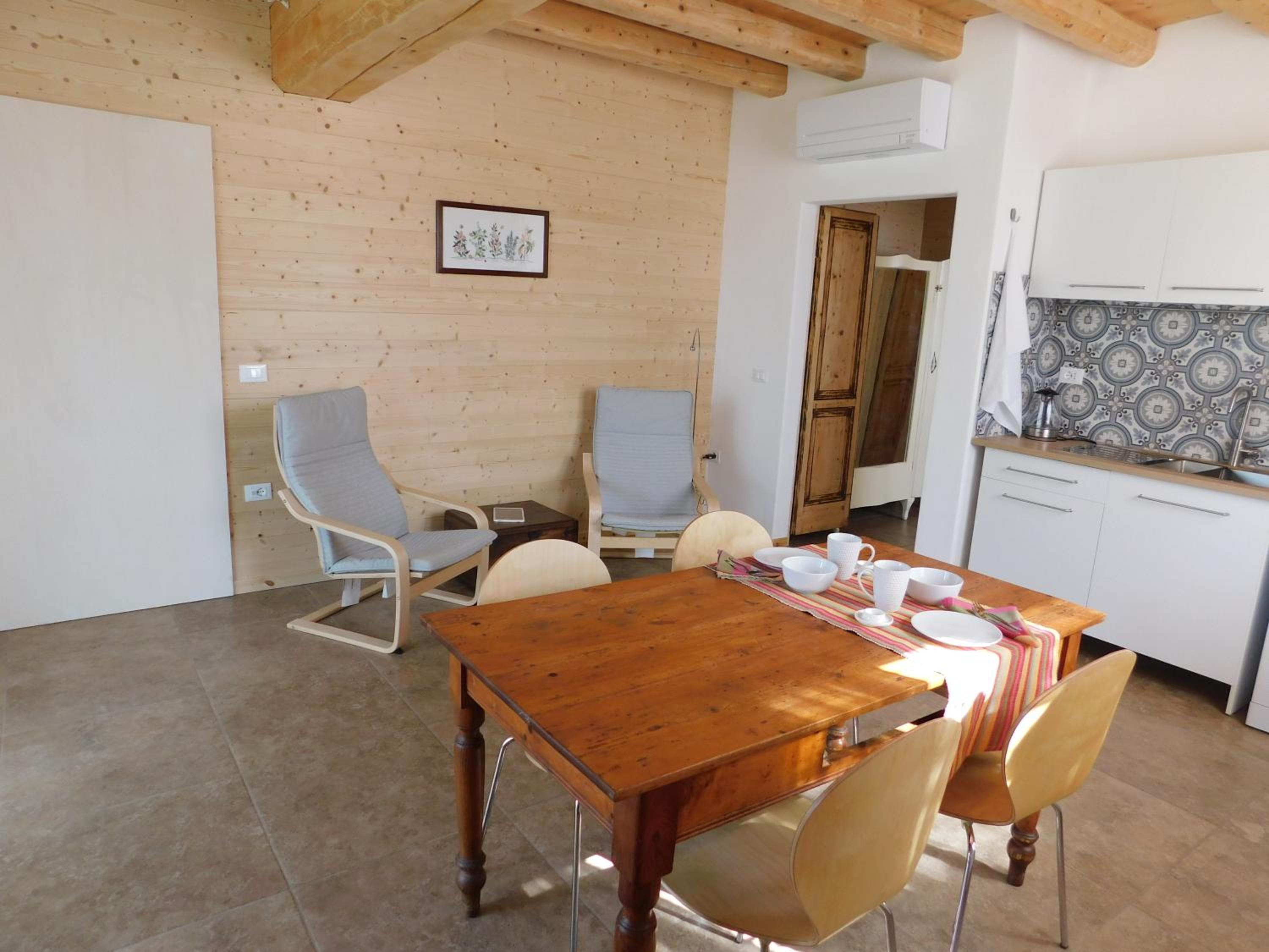 One-Bedroom Apartment with Terrace photo 2