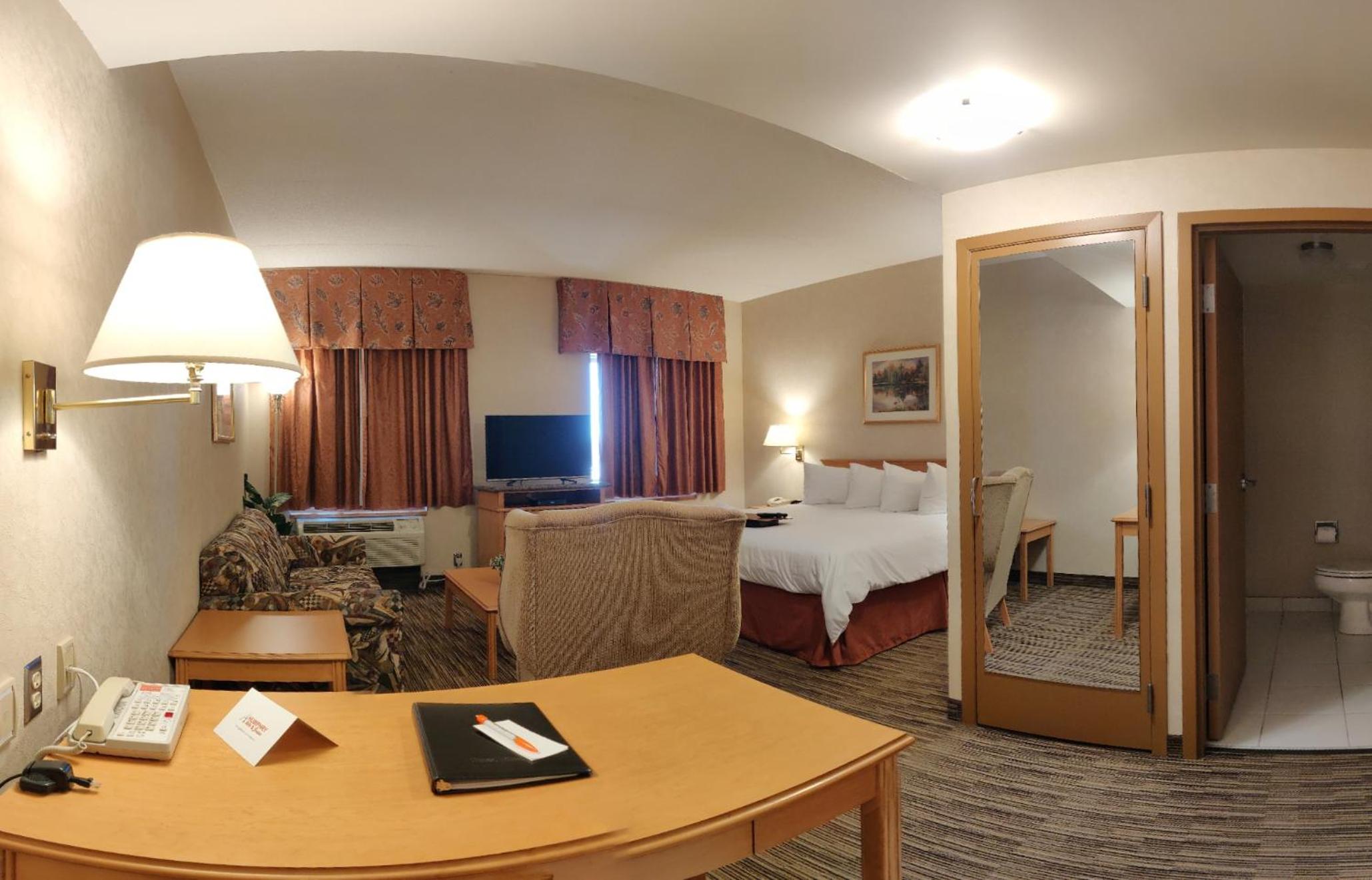 King Suite - Photo 3