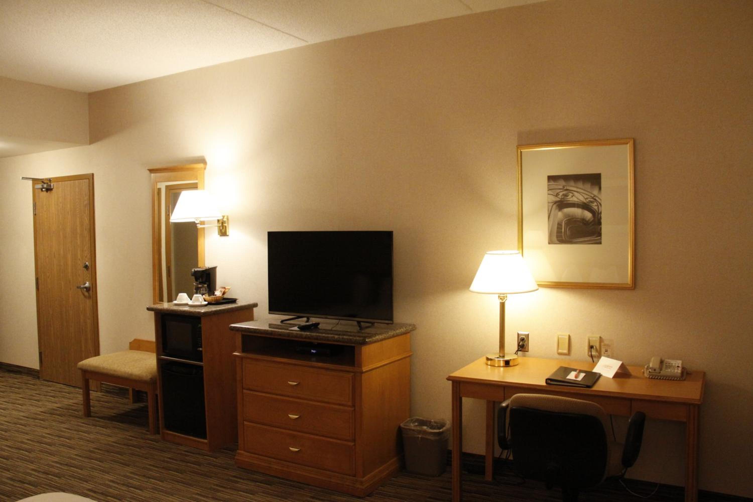 Queen Room - Photo 5
