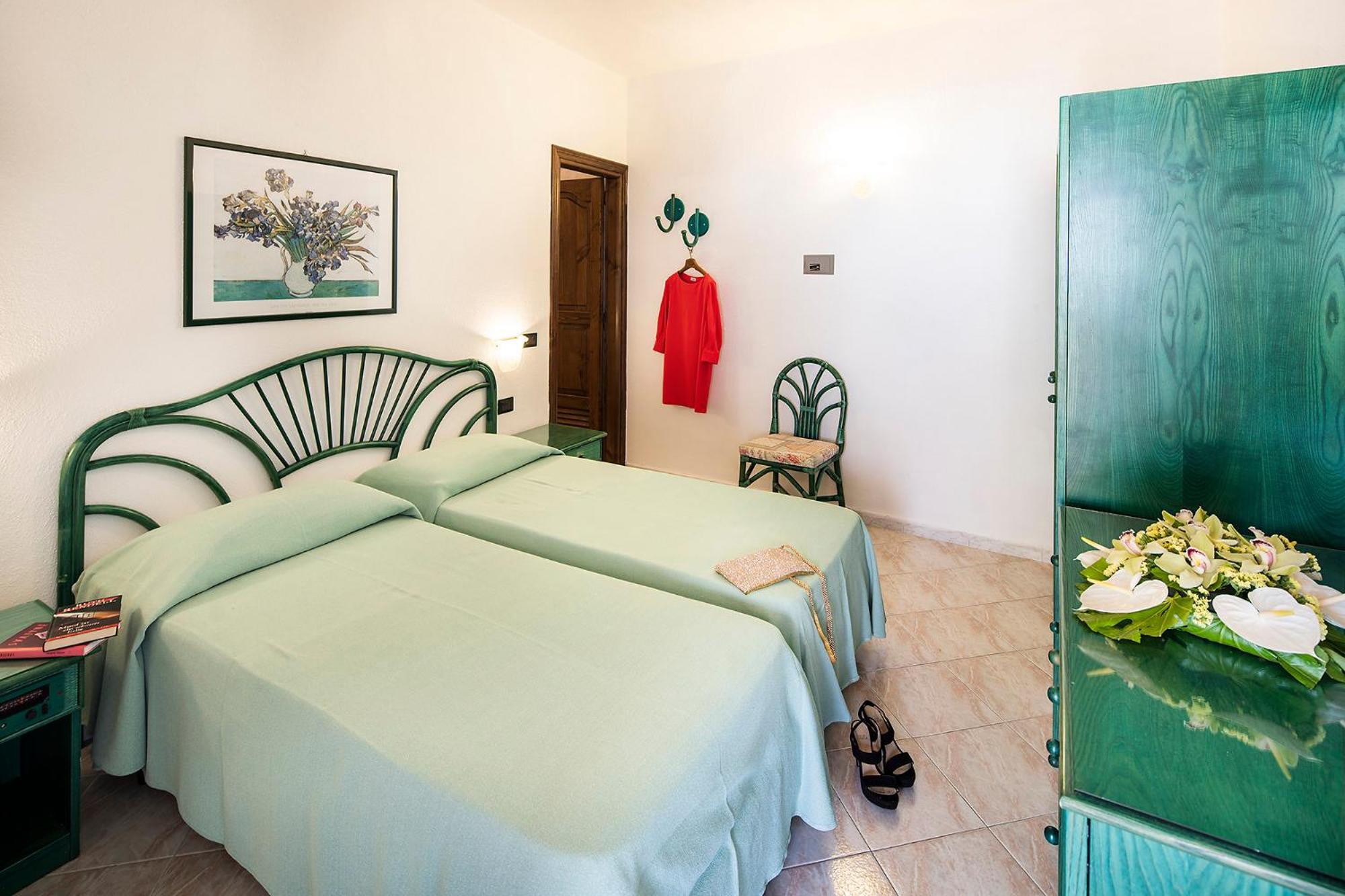 Double or Twin Room photo 2