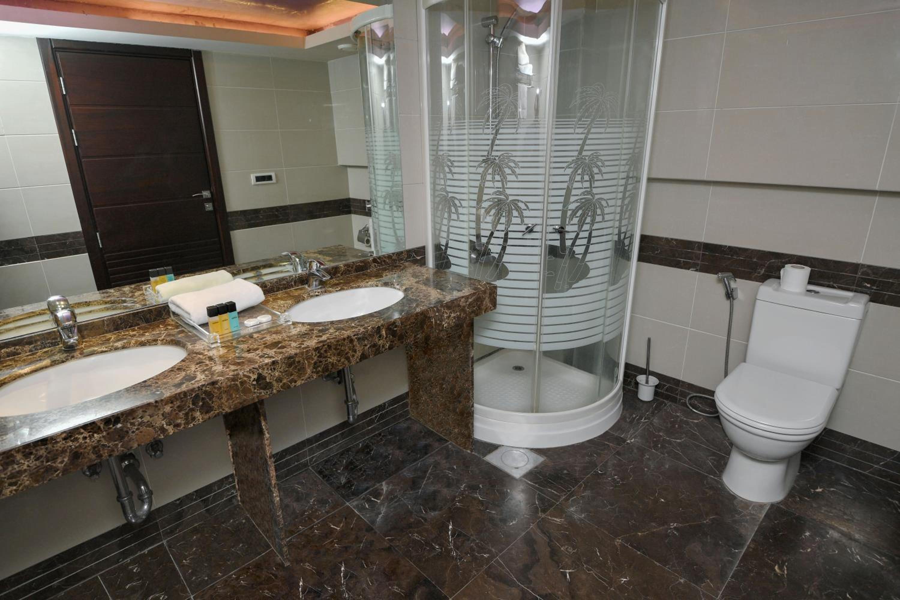 Royal Suite - Photo 4