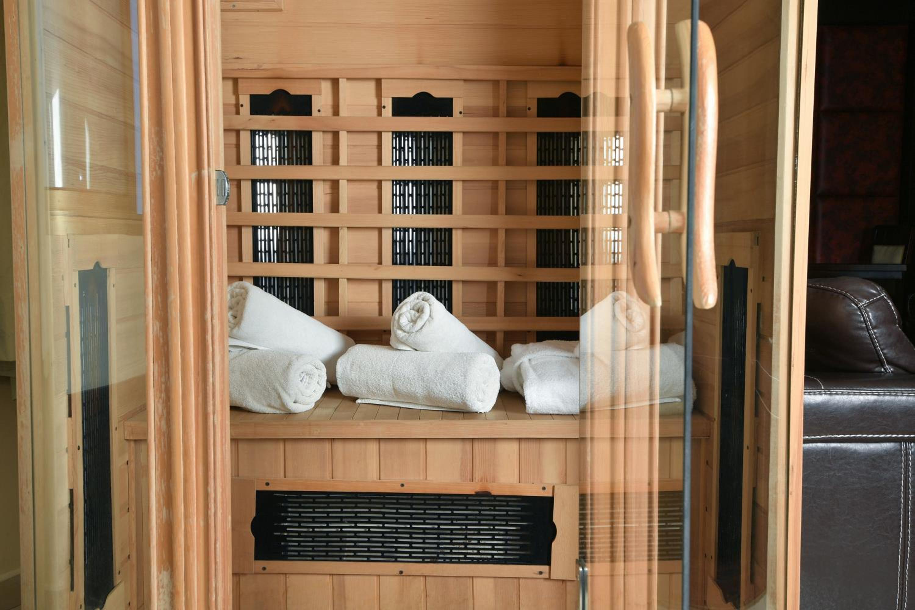 Suite with Sauna - Photo 6