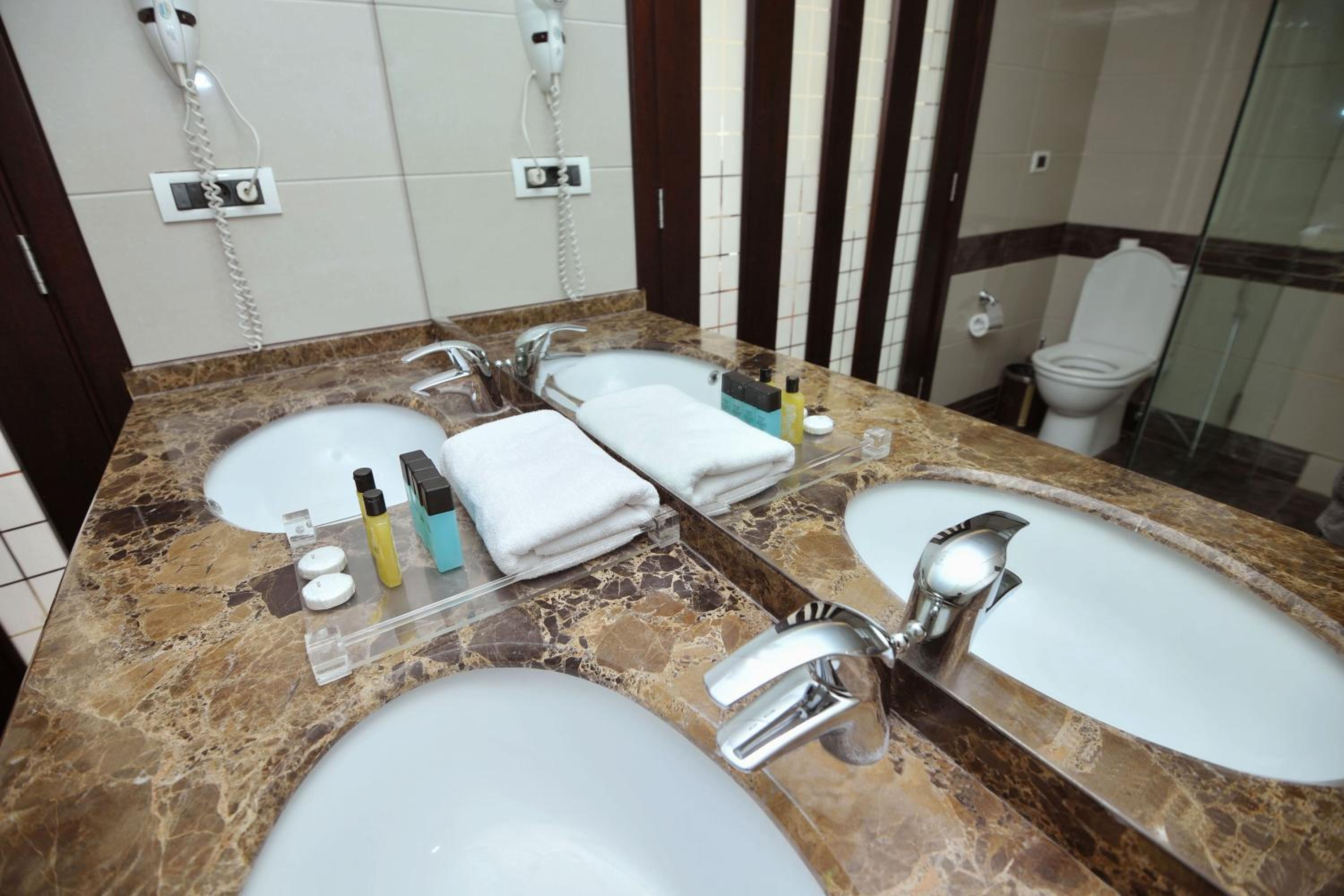 Senior Suite with Sea View - Photo 3