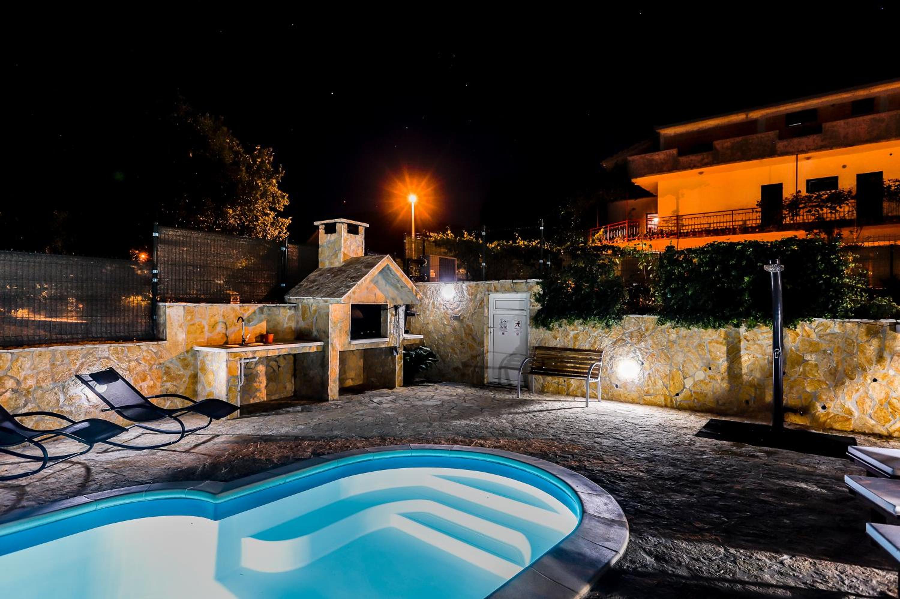 Villa photo 2