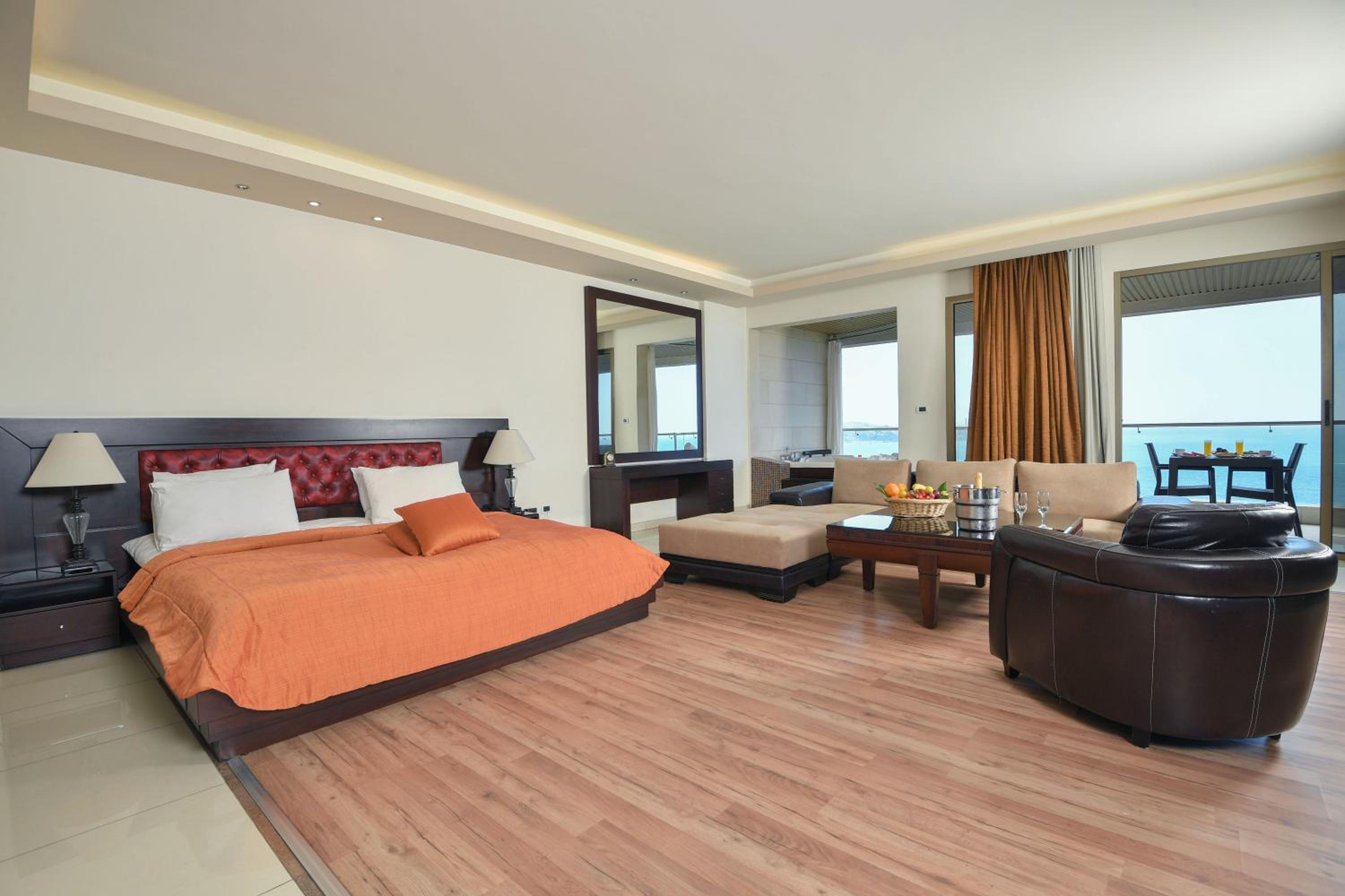 Senior Suite with Sea View - Photo 6