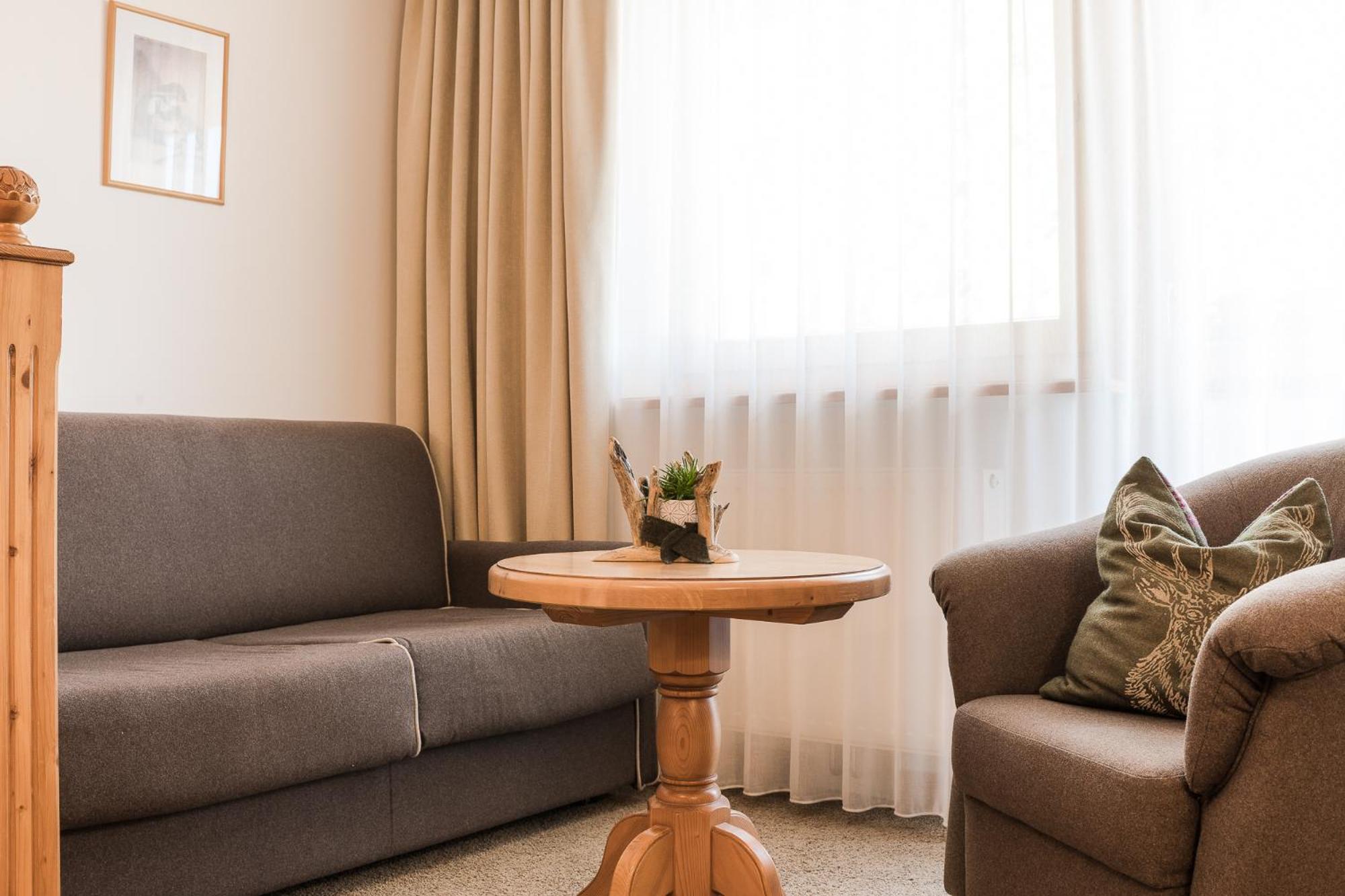 Comfort Double Room with Balcony and Mountain View photo 3