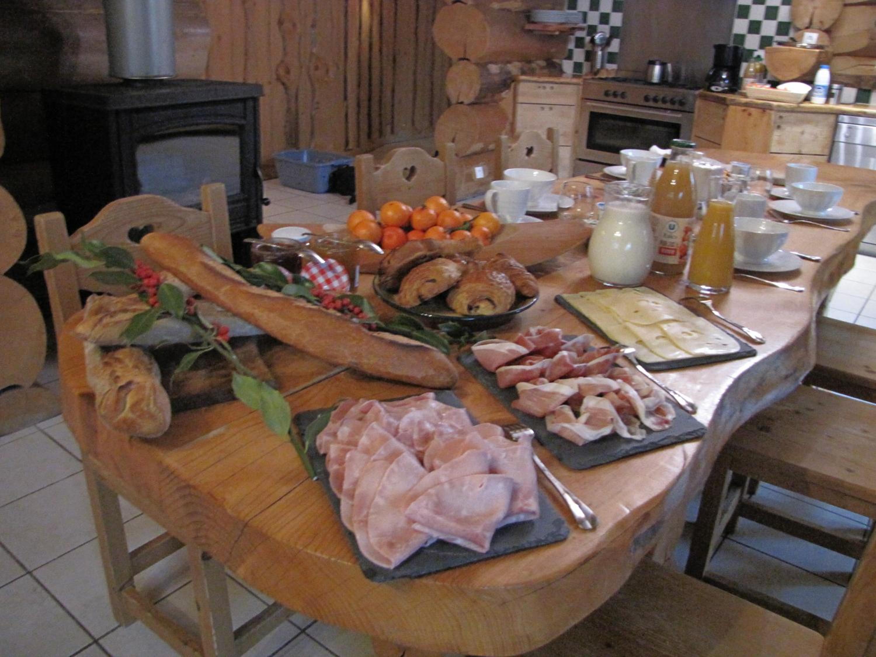 Four-Bedroom Chalet (12 people) photo 3