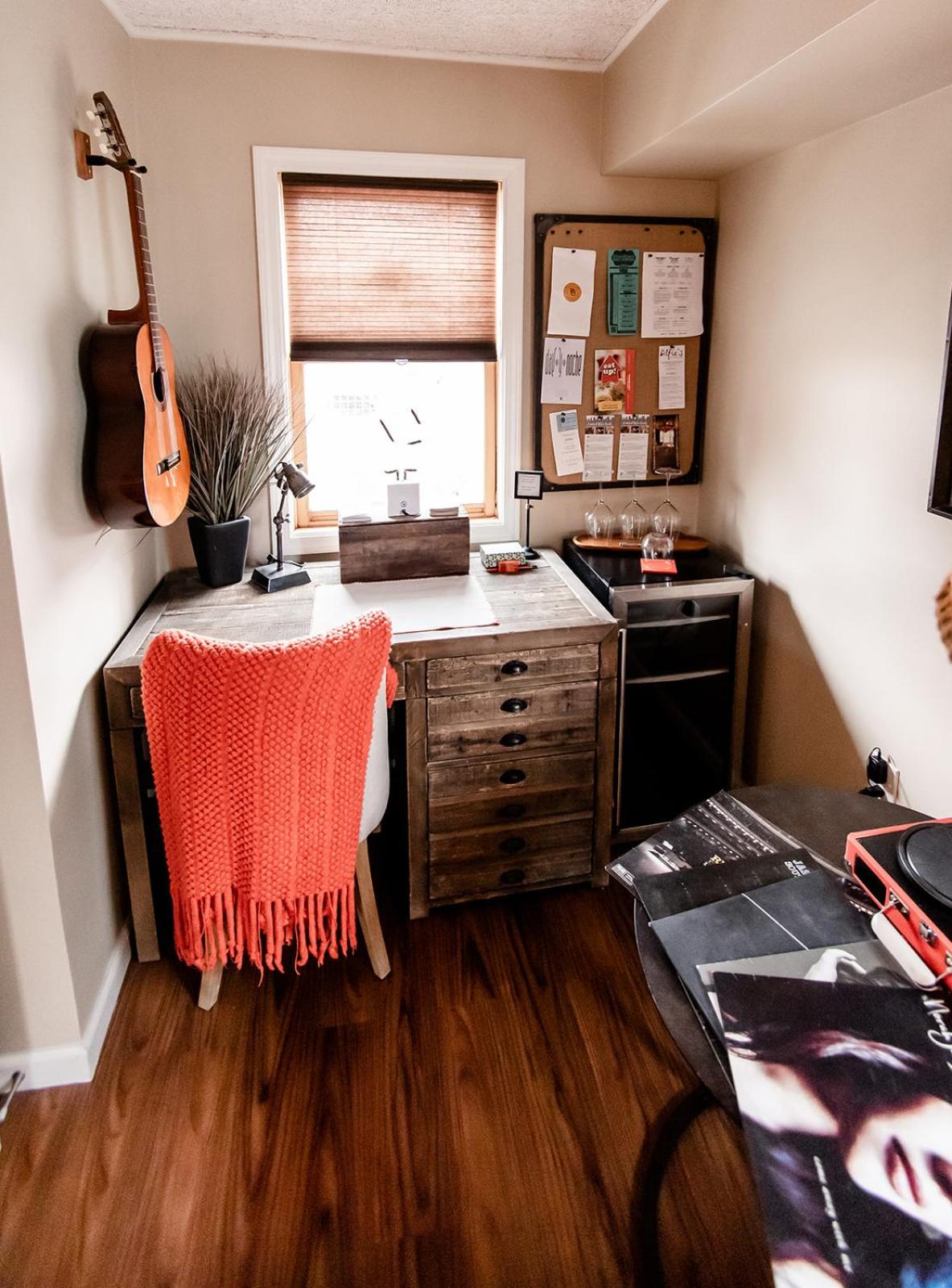 One-Bedroom Superior Apartment - Photo 3