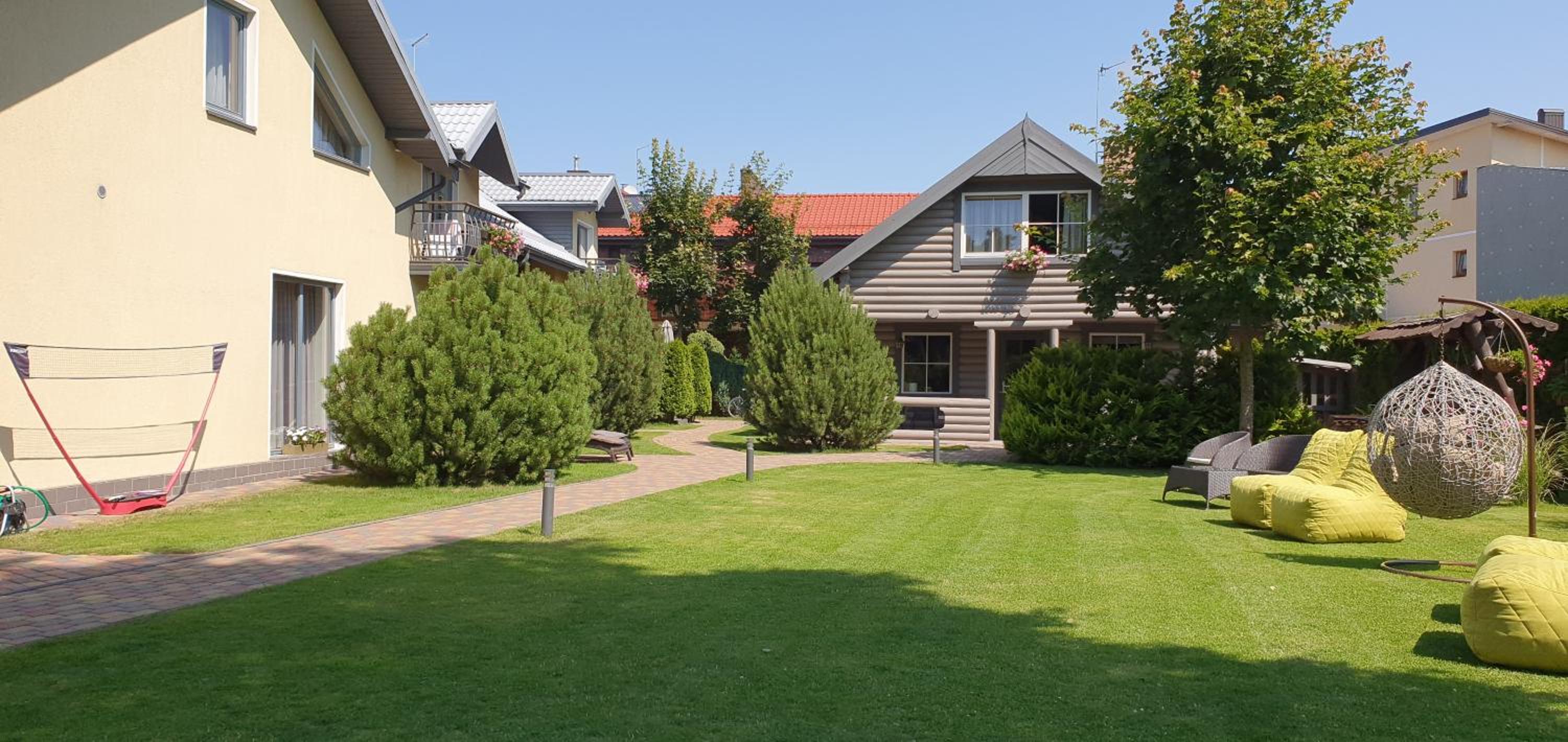 Three-Bedroom House - Photo 2
