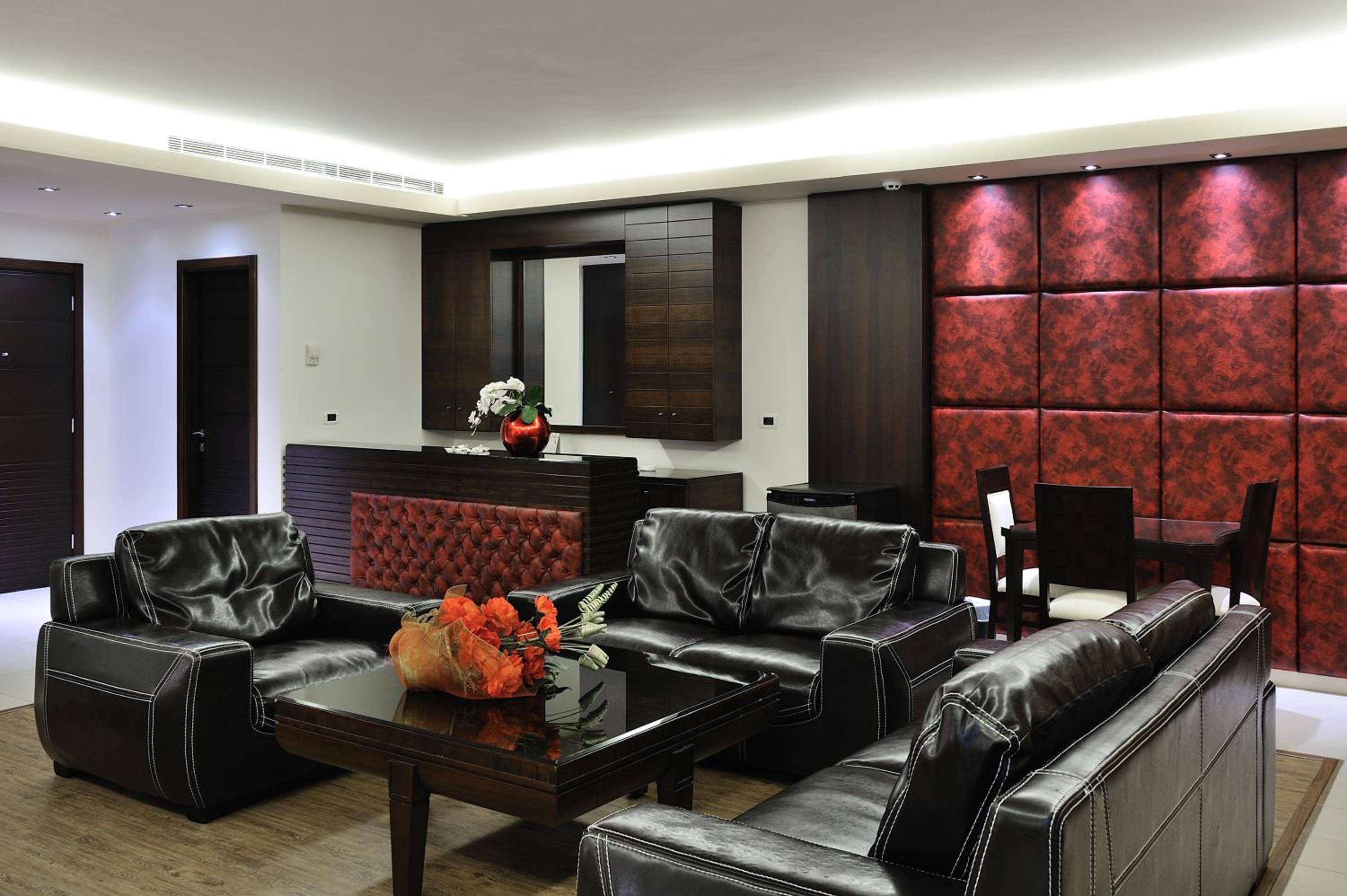 Senior Suite with Sea View - Photo 4