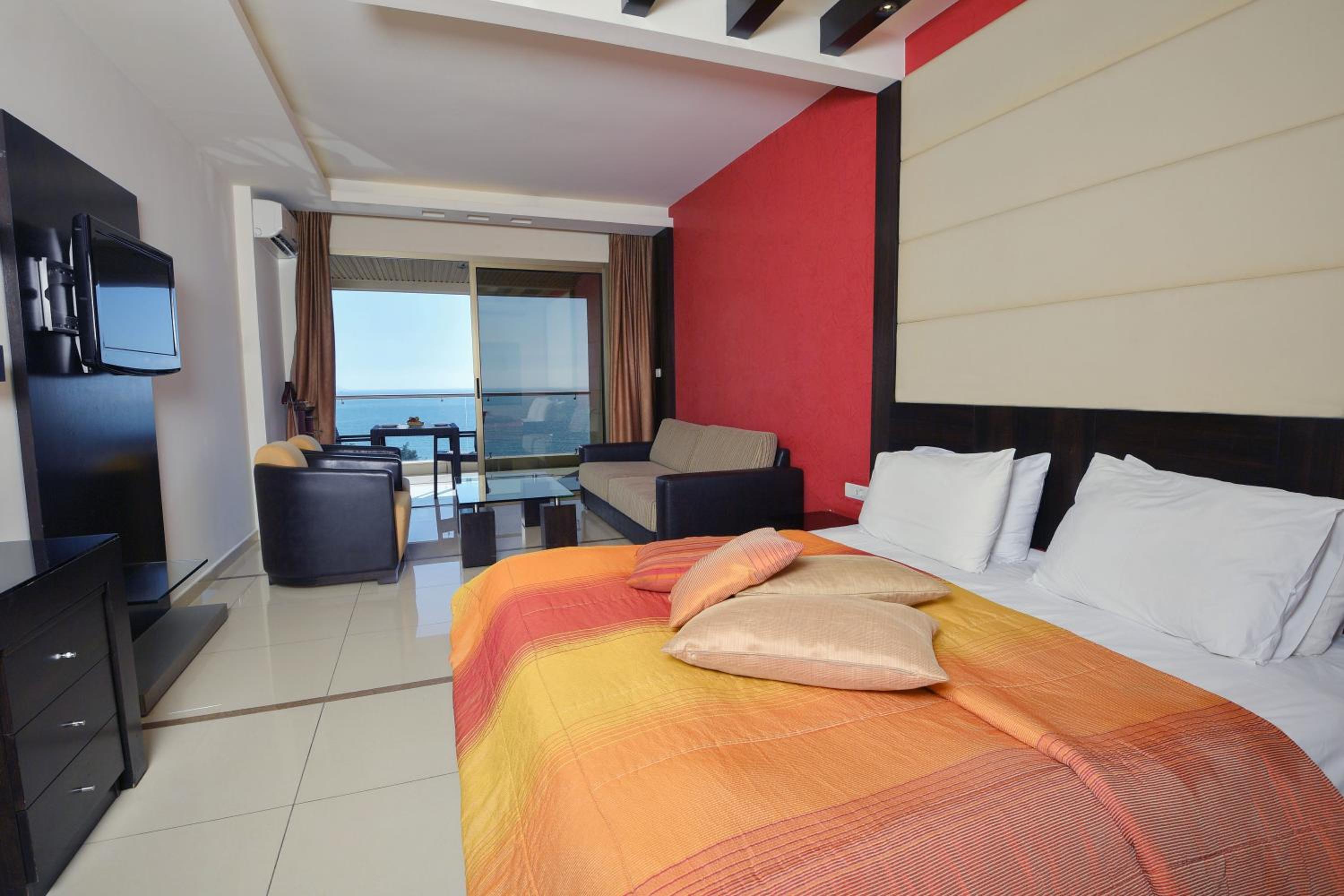 Junior Suite with Sea View-Top Floor - Photo 6
