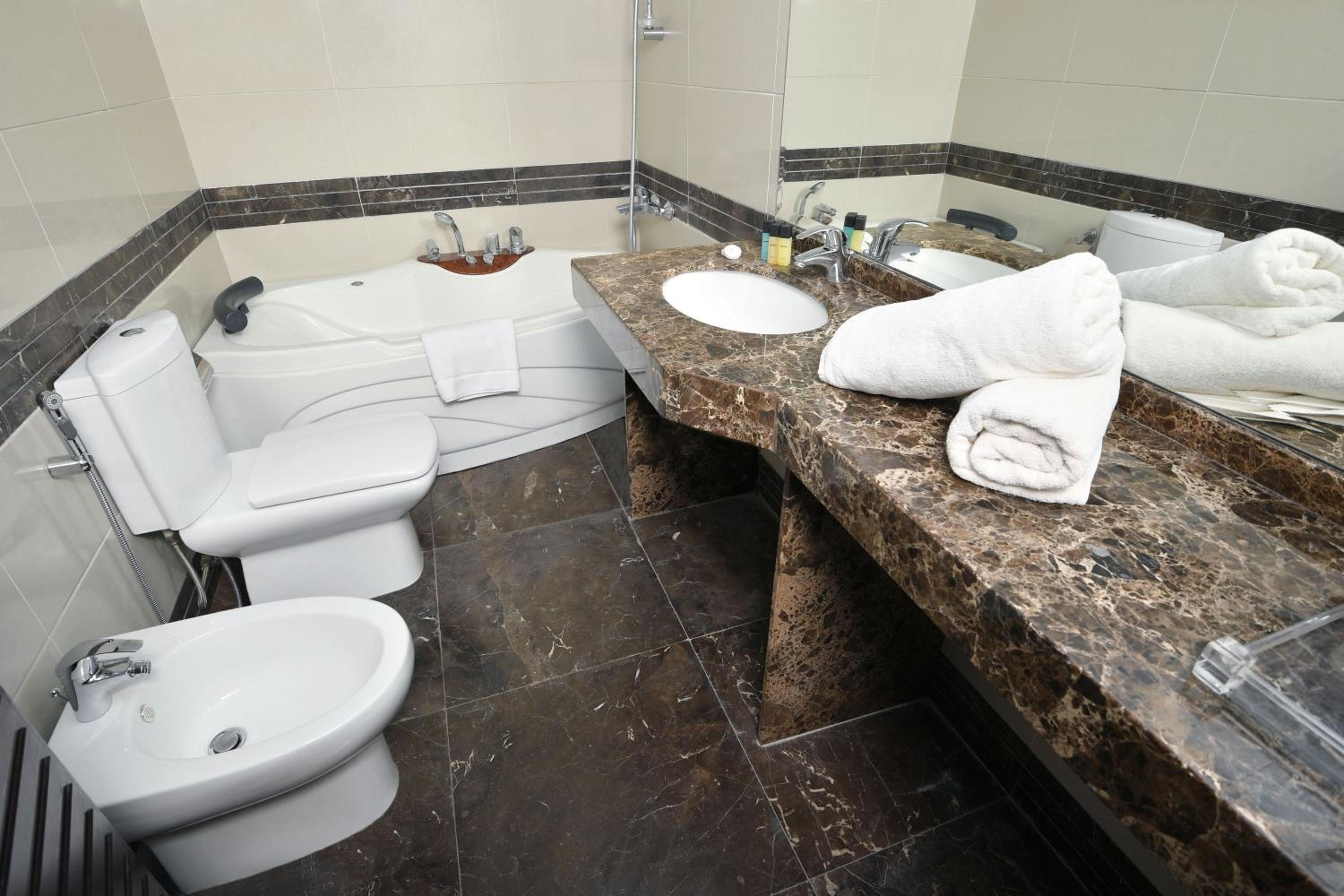 Family Suite with Sea View - Photo 1
