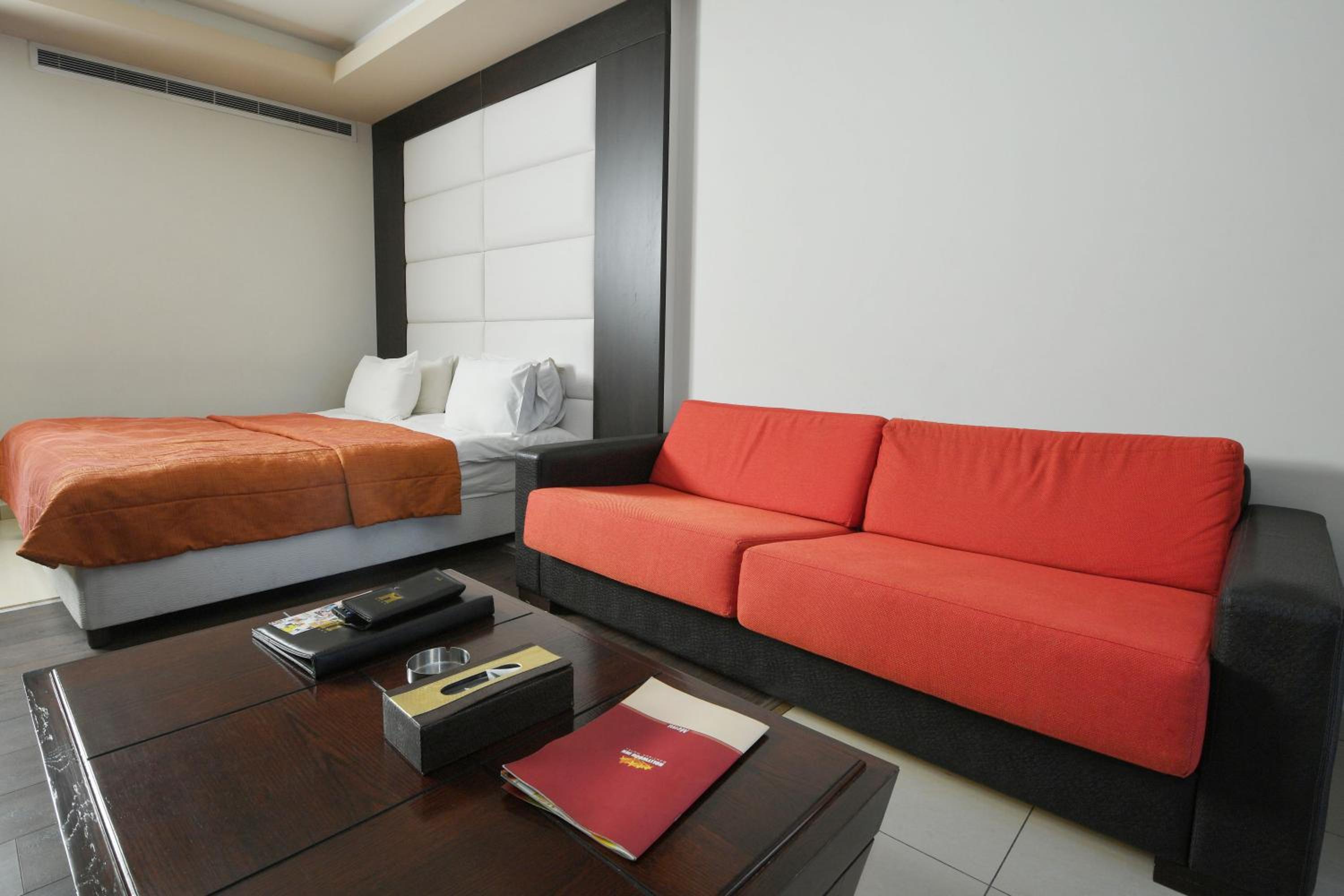 Family Suite with Sea View - Photo 3