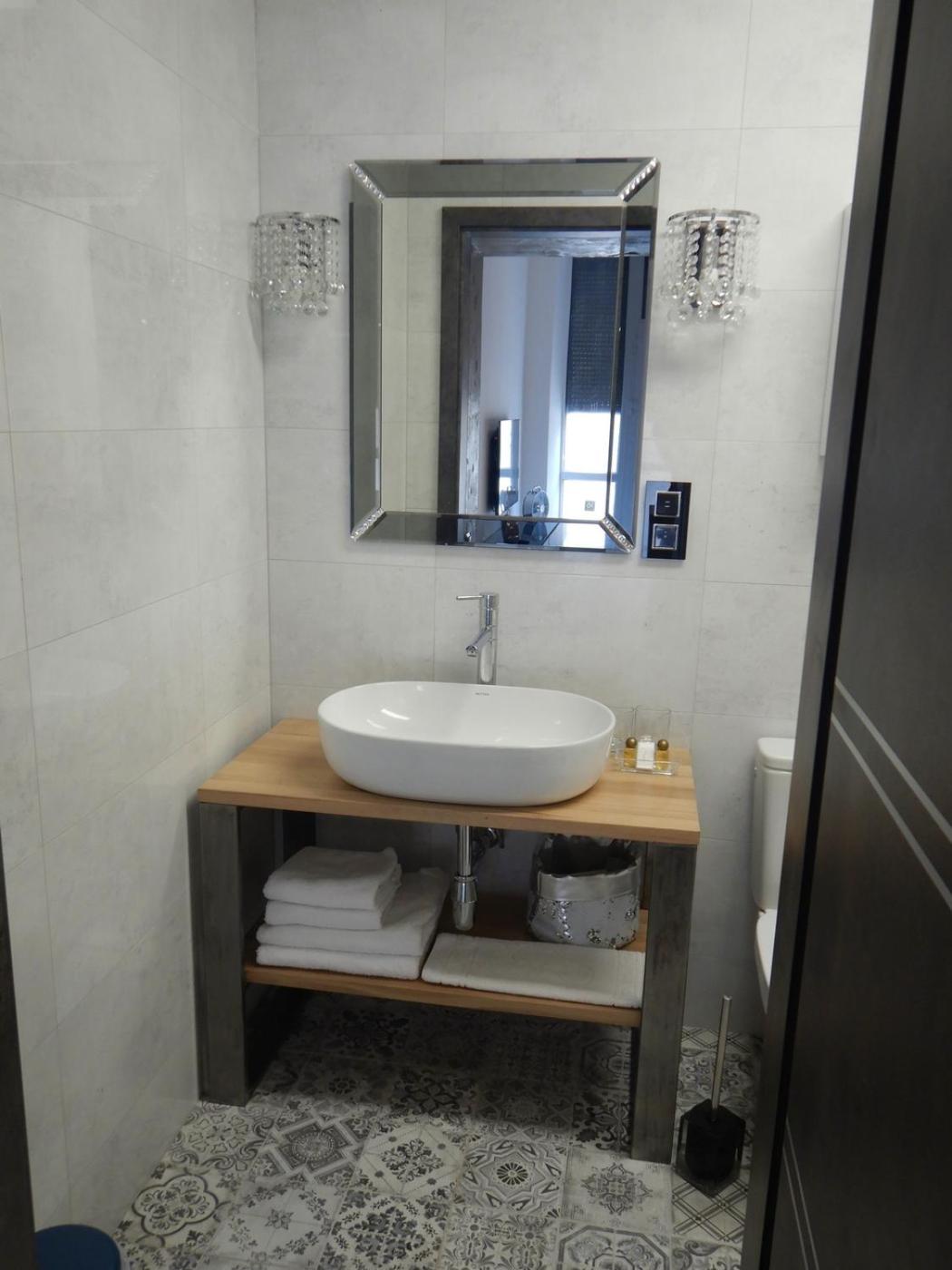 One-Bedroom Apartment - Photo 23