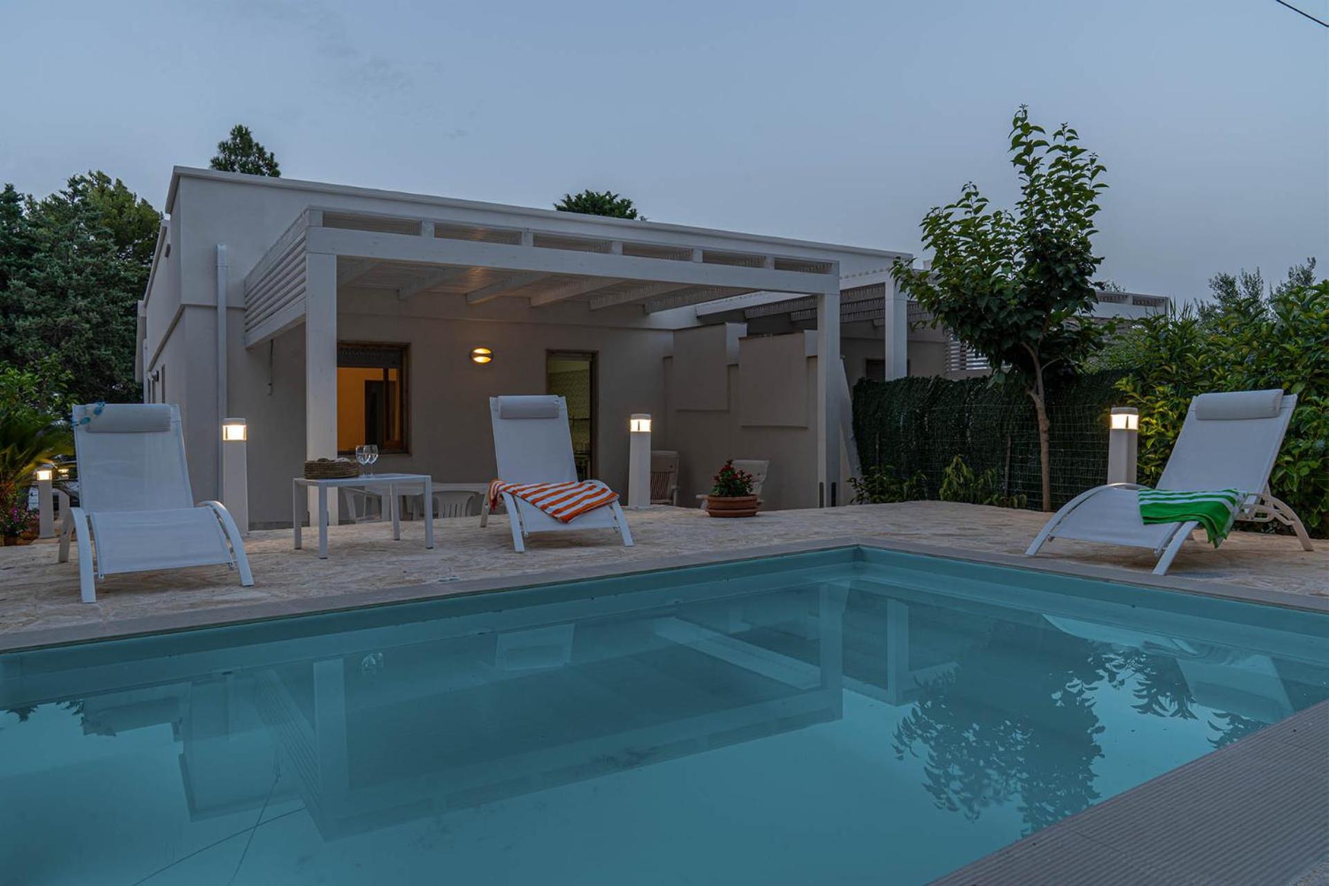 Villa With Swimming Pool And Sea View photo 2