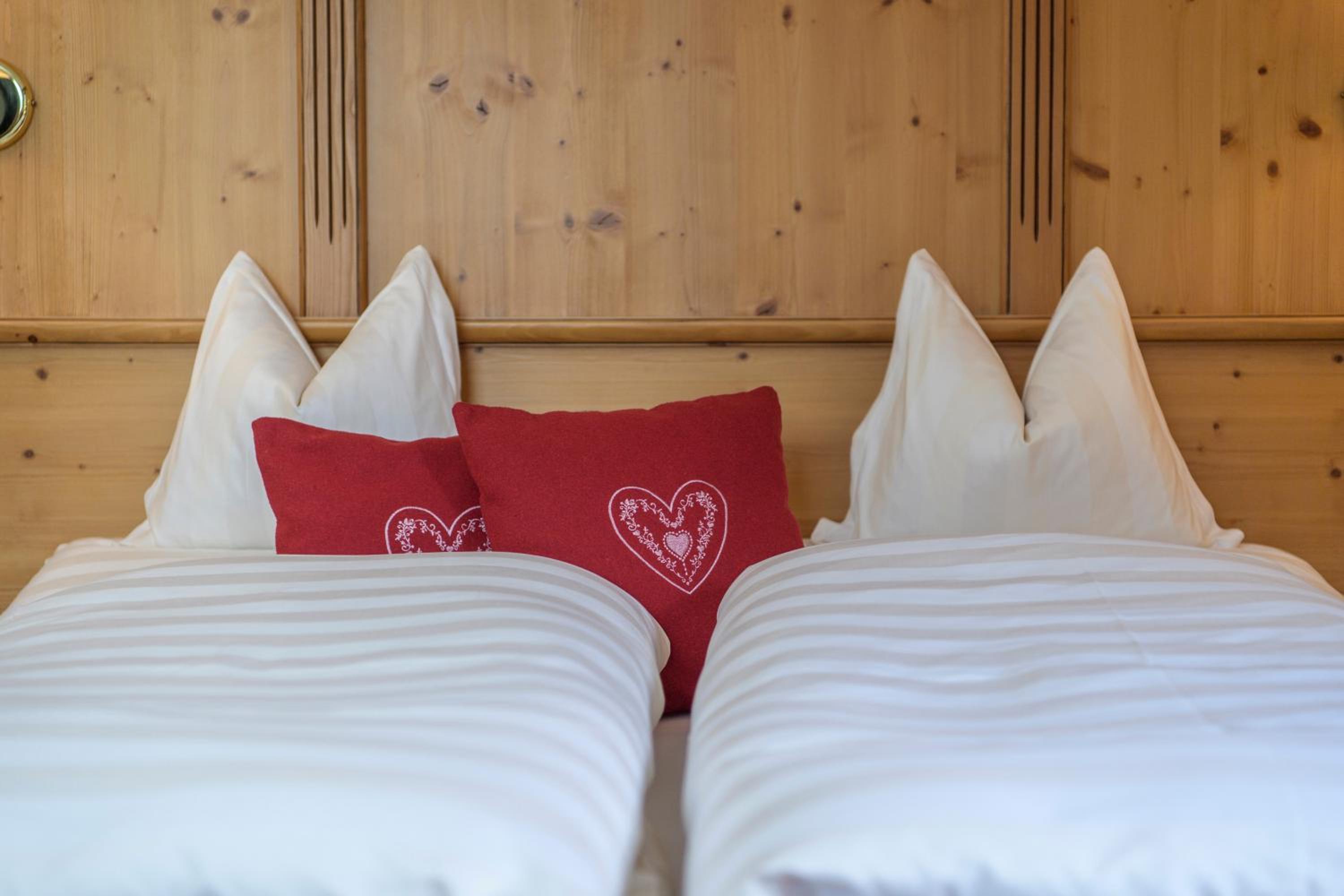 Double or Twin Room - Photo 7