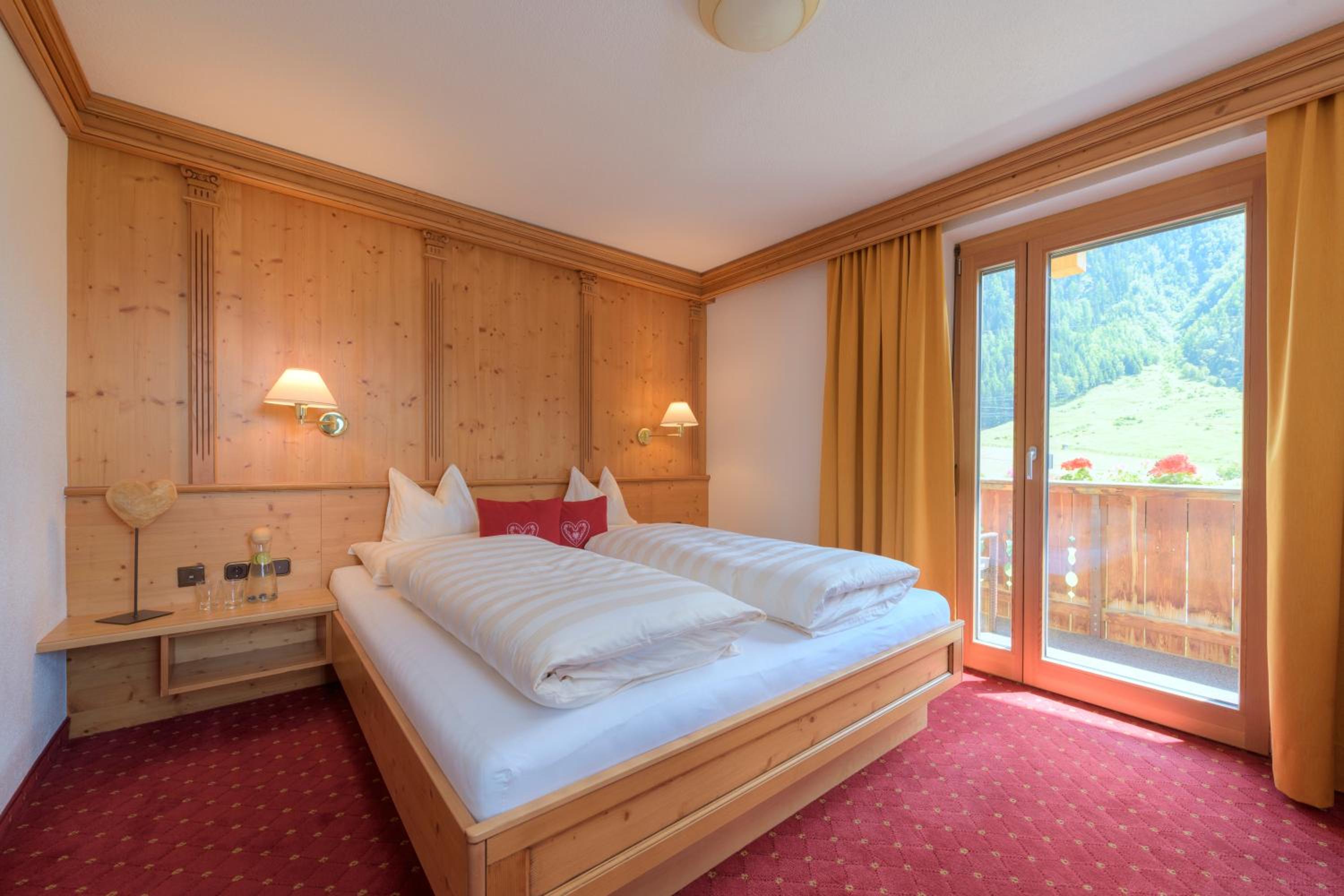 Triple Room with Balcony - Photo 5