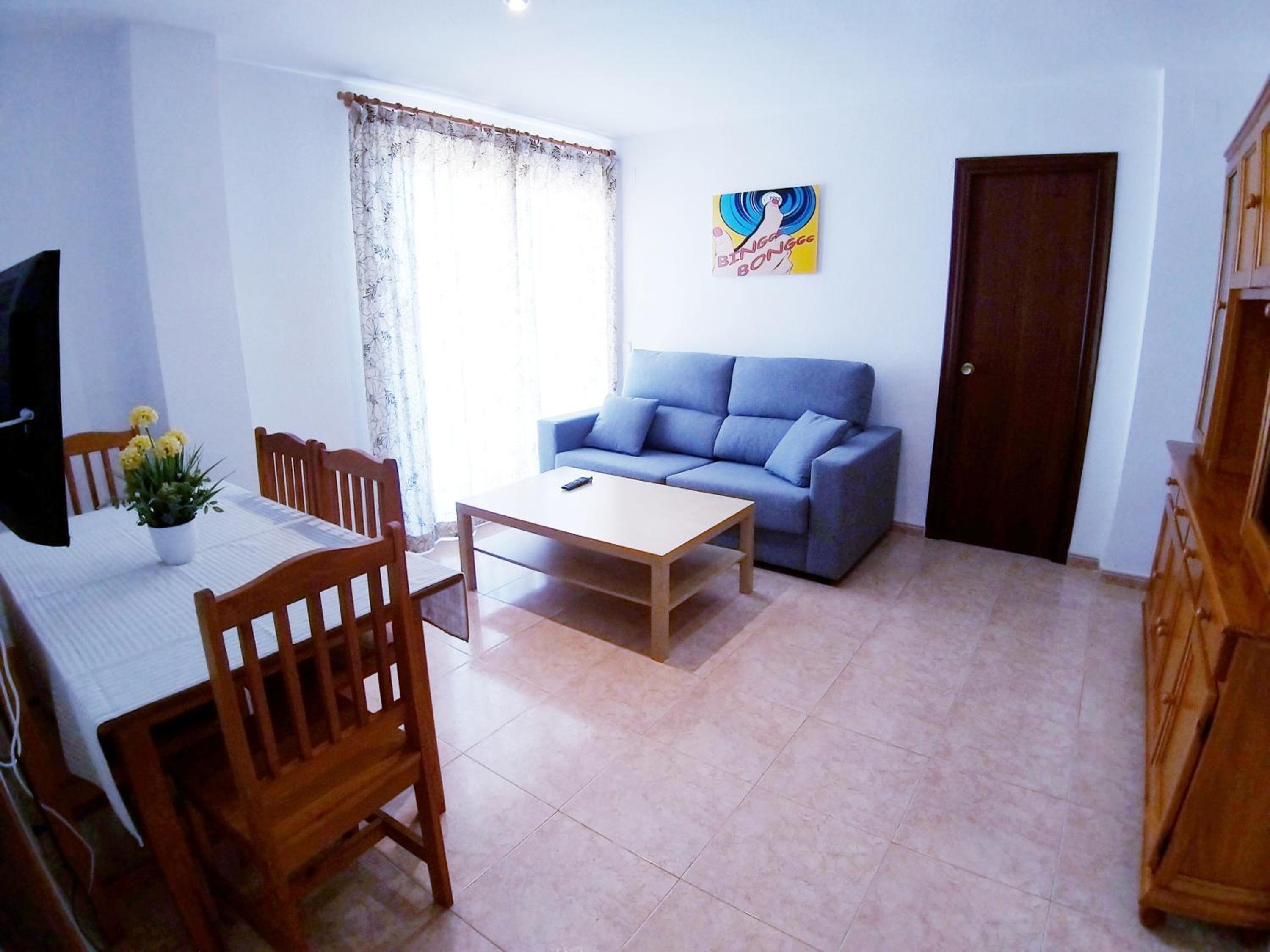 Apartamento de dos habitaciones con vista al mar