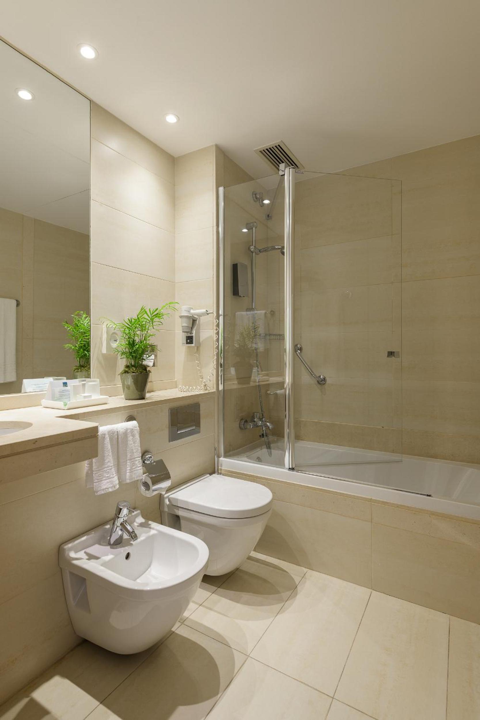 Deluxe Double Room - Photo 7