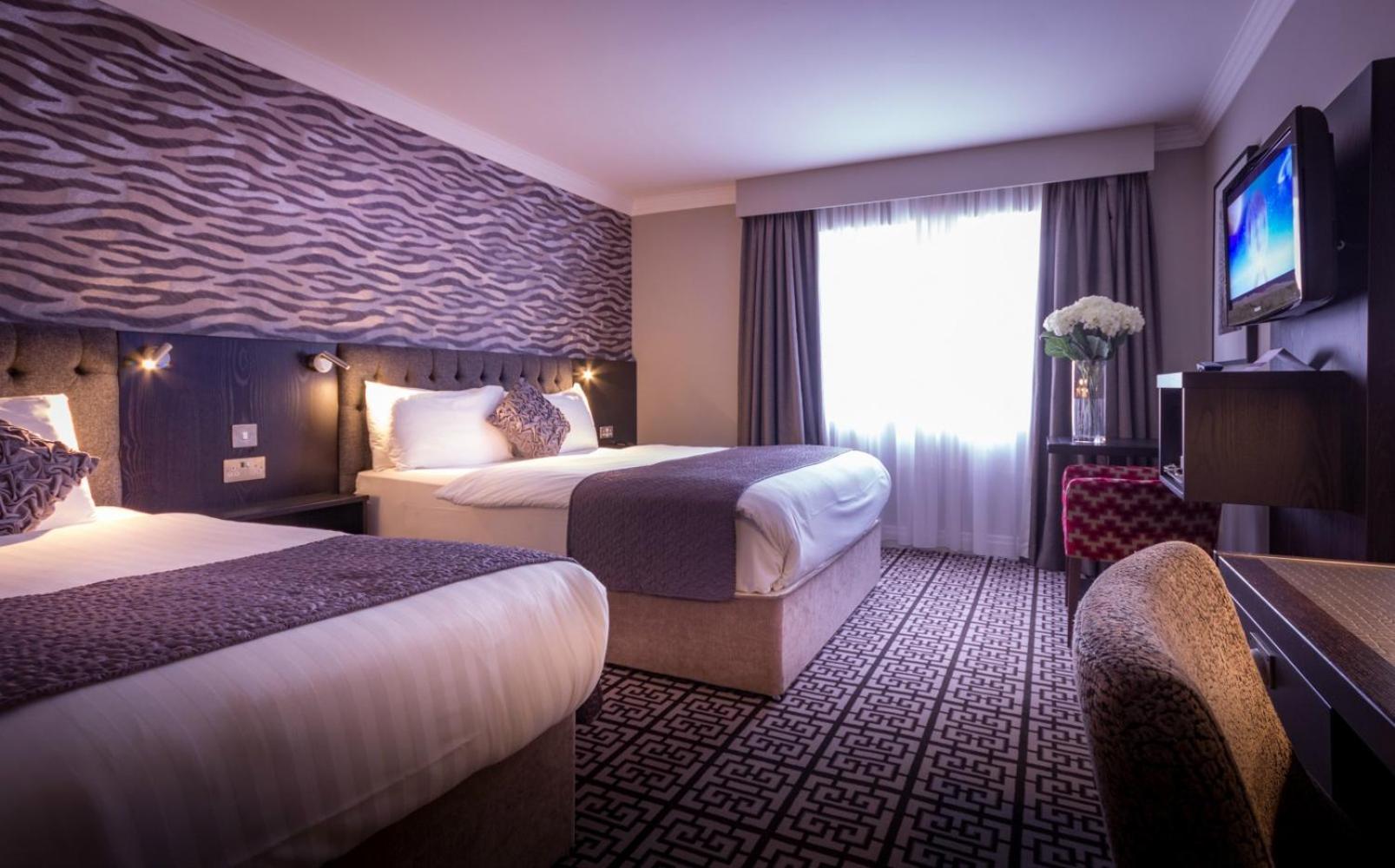 Double or Twin Room - Photo 5